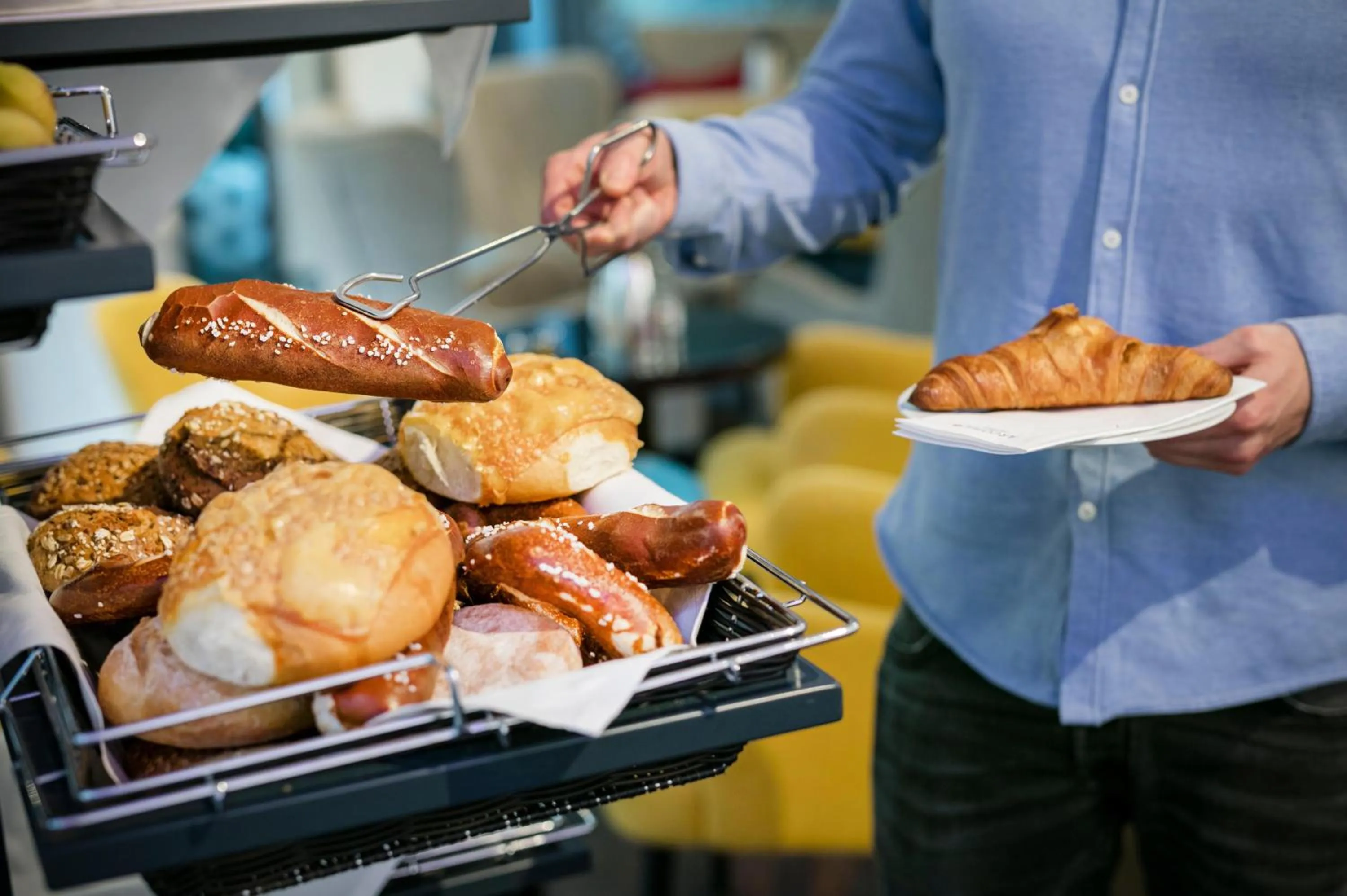 Restaurant/places to eat in ARCOTEL Velvet Berlin