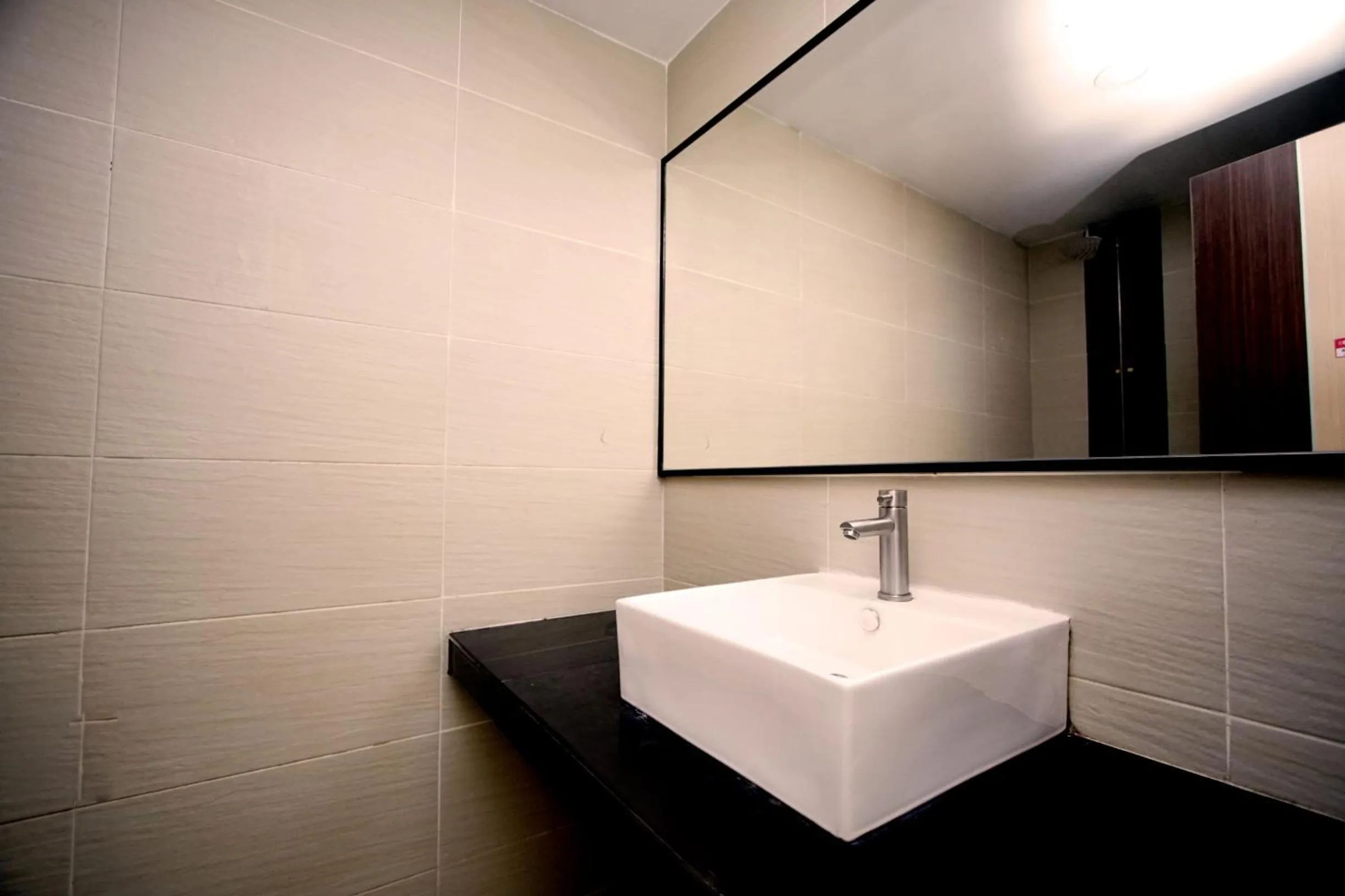 Bathroom in Pavilion Inn