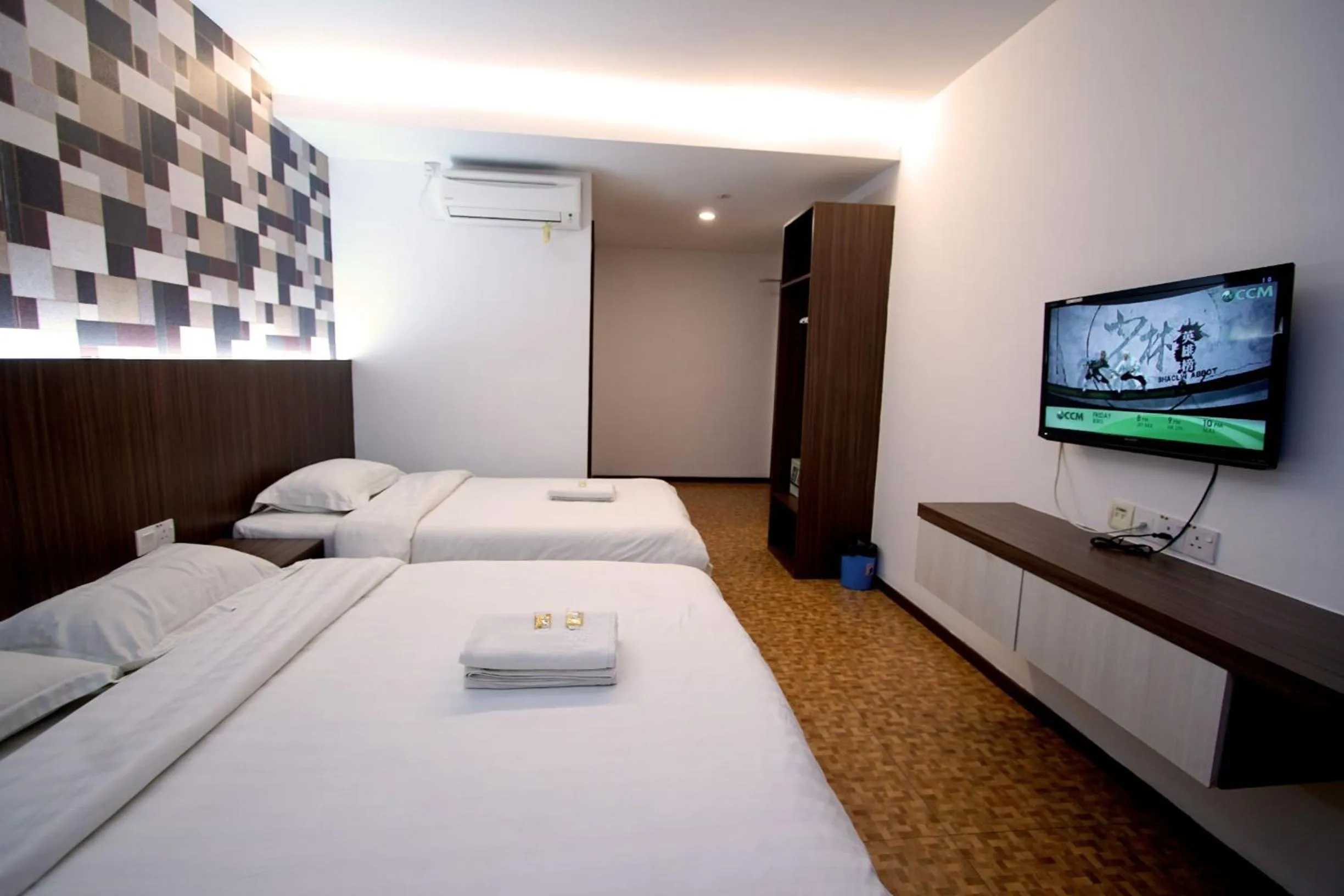 Bedroom in Pavilion Inn