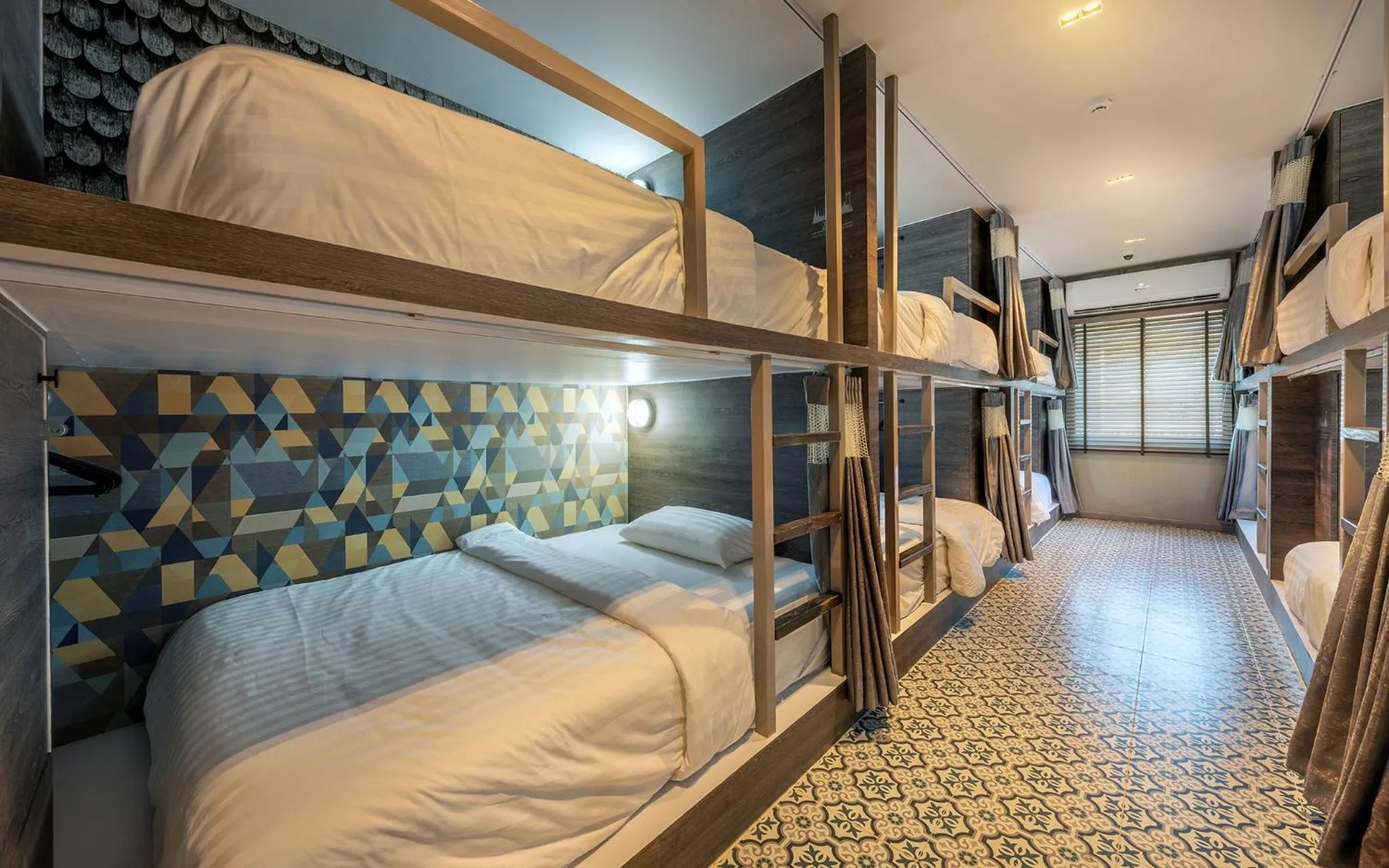 Staff, Bed in Happy Station Bangkok