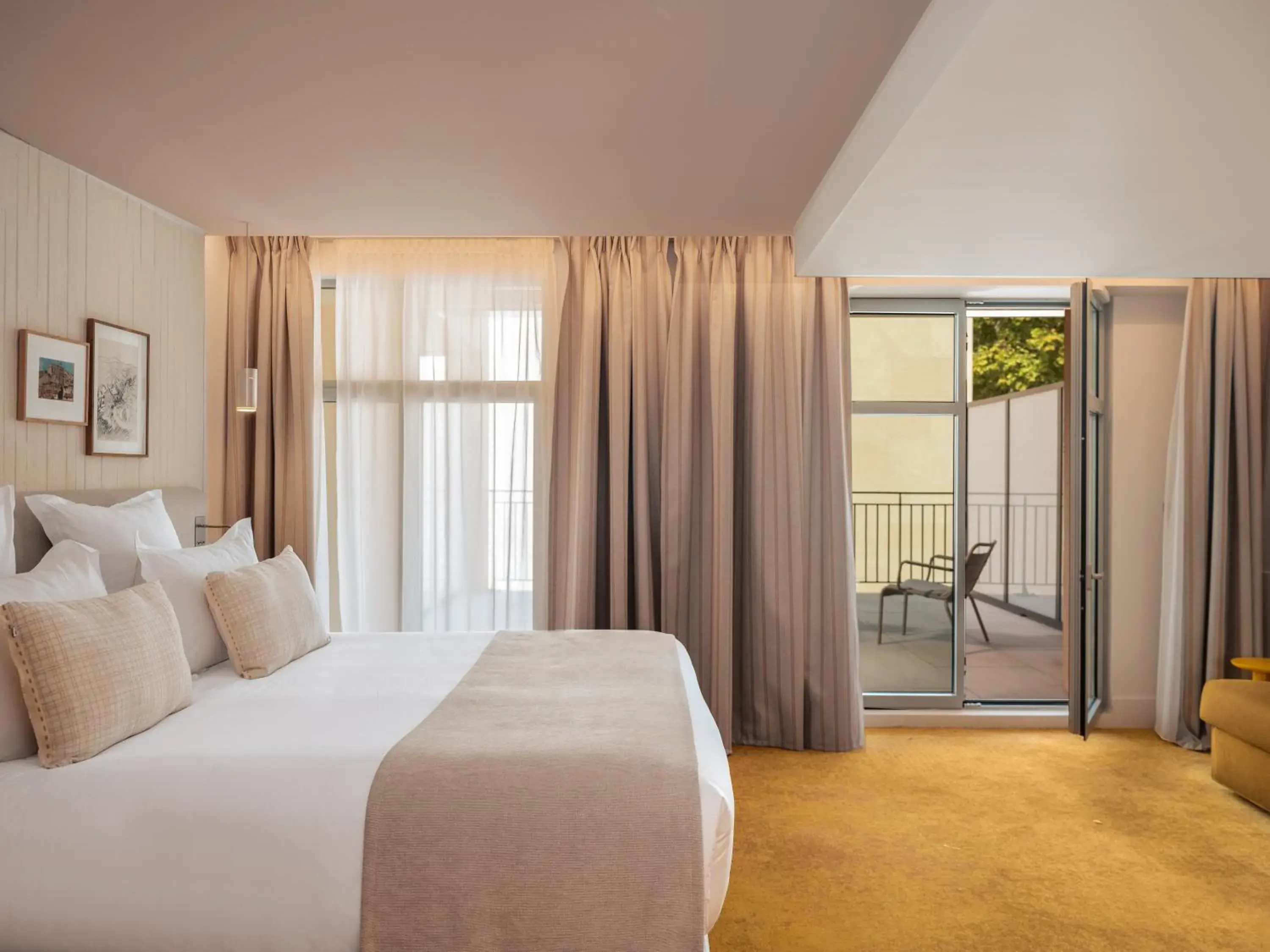 Junior Suite in Hôtel Saint Christophe Aix en Provence Centre Ville Junior Suite in Hôtel Saint Christophe Aix en Provence Centre Ville