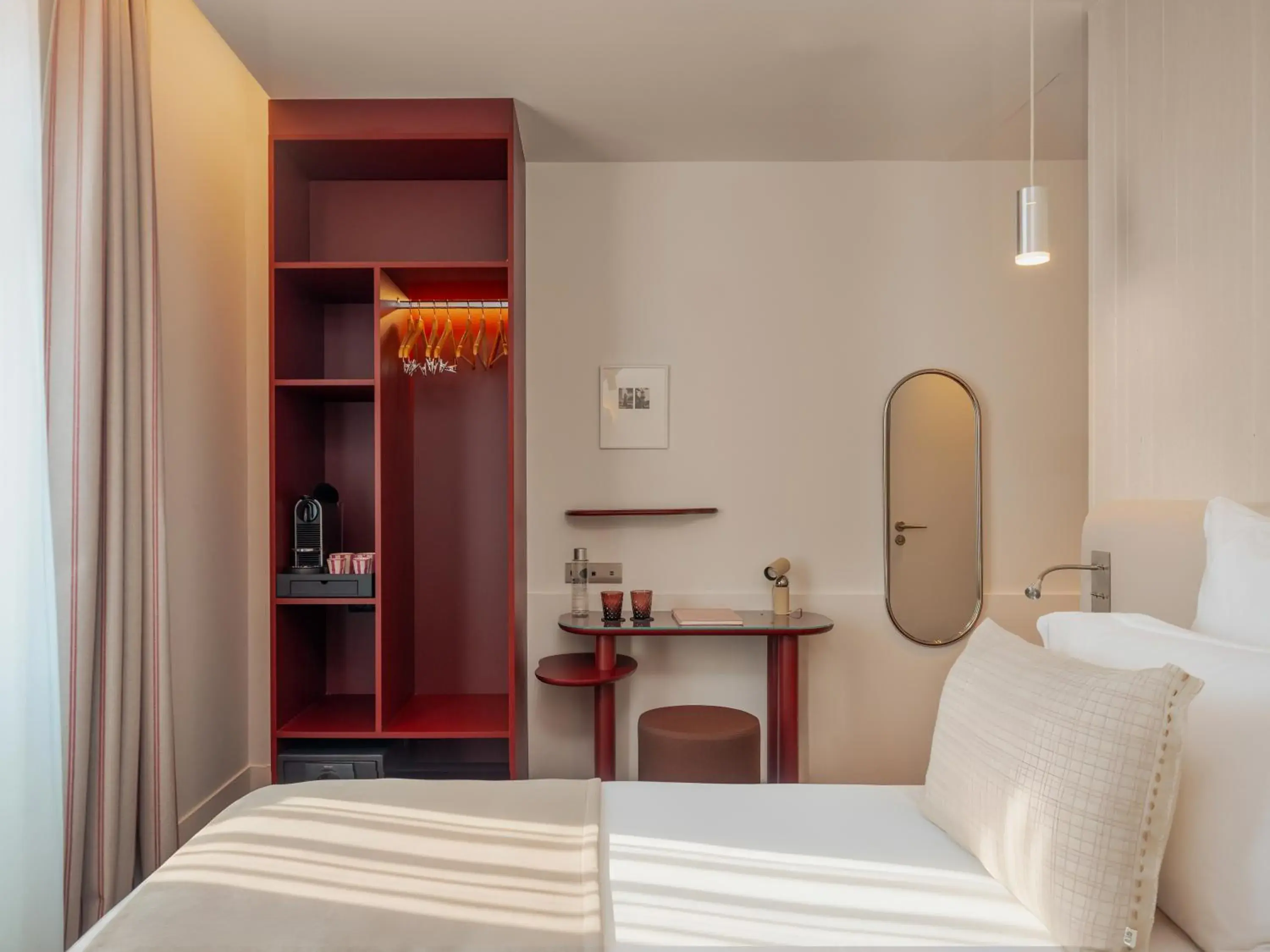 Standard Double or Twin Room in Hôtel Saint Christophe Aix en Provence Centre Ville Standard Double or Twin Room in Hôtel Saint Christophe Aix en Provence Centre Ville