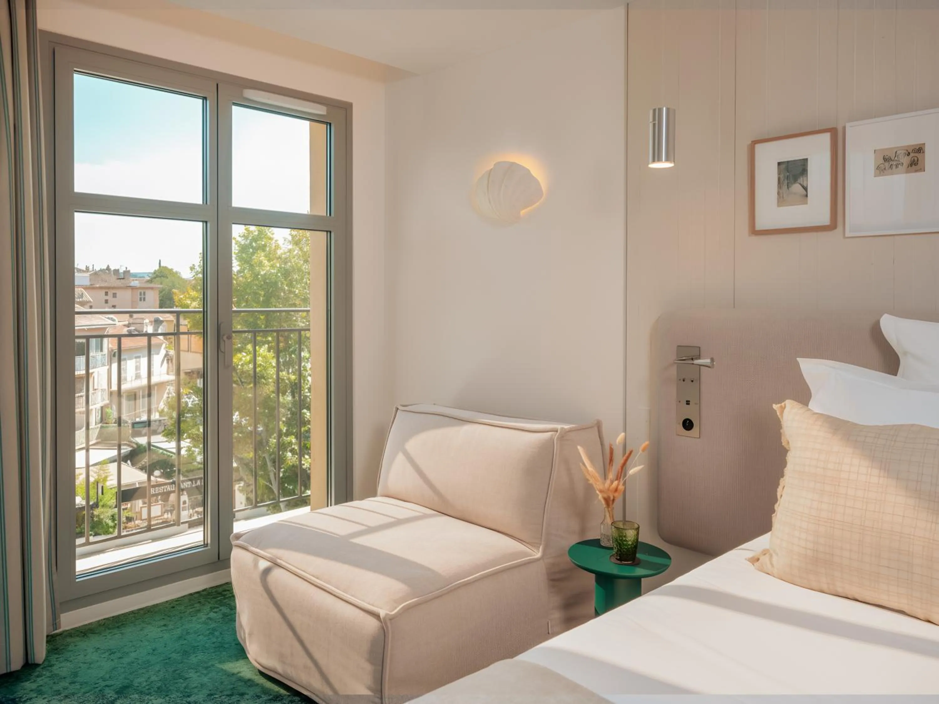 Bedroom, Bed in Hôtel Saint Christophe Aix en Provence Centre Ville