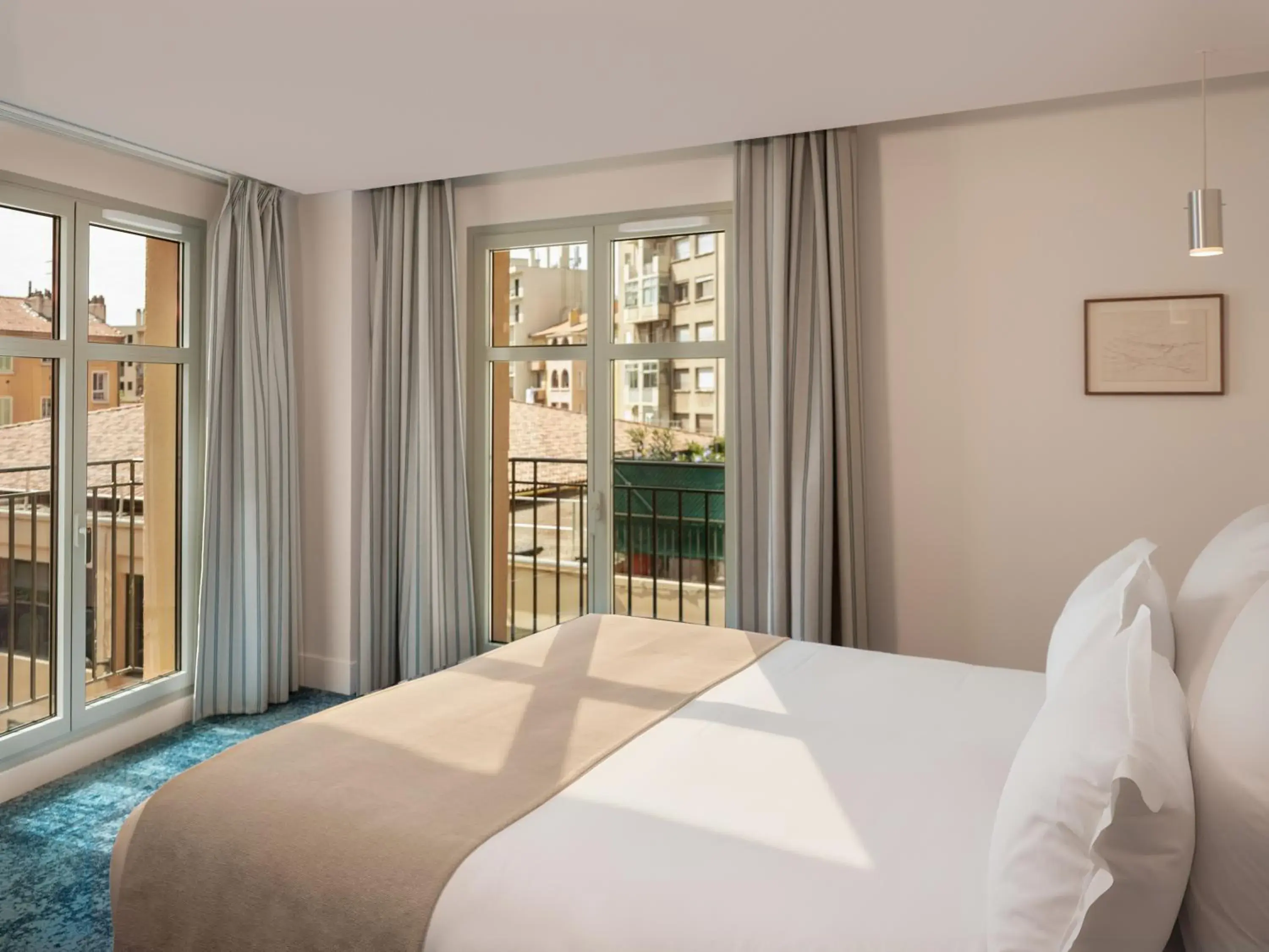 Superior Double Room in Hôtel Saint Christophe Aix en Provence Centre Ville Superior Double Room in Hôtel Saint Christophe Aix en Provence Centre Ville