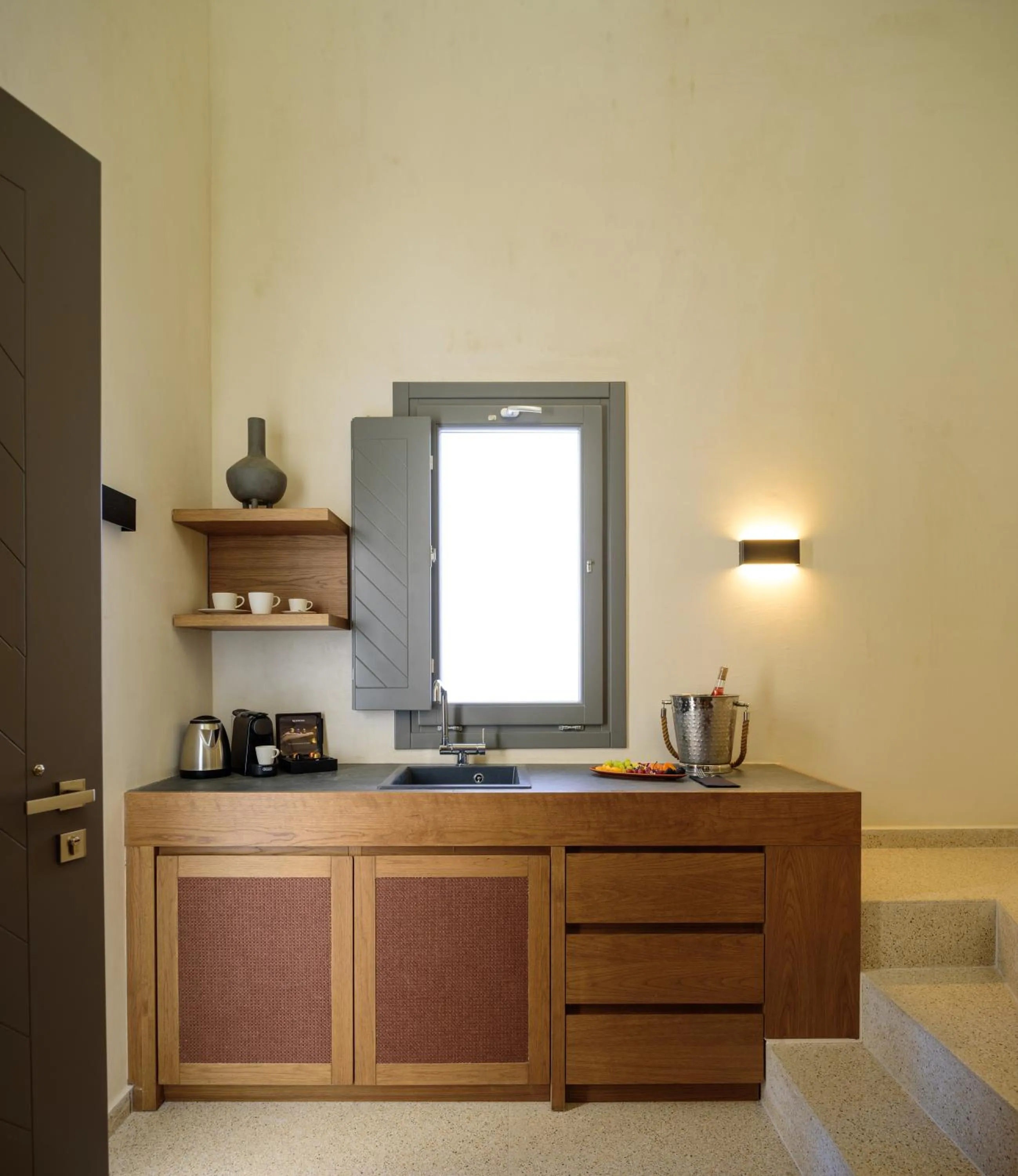 Alleys All-Suite Hotel & Spa