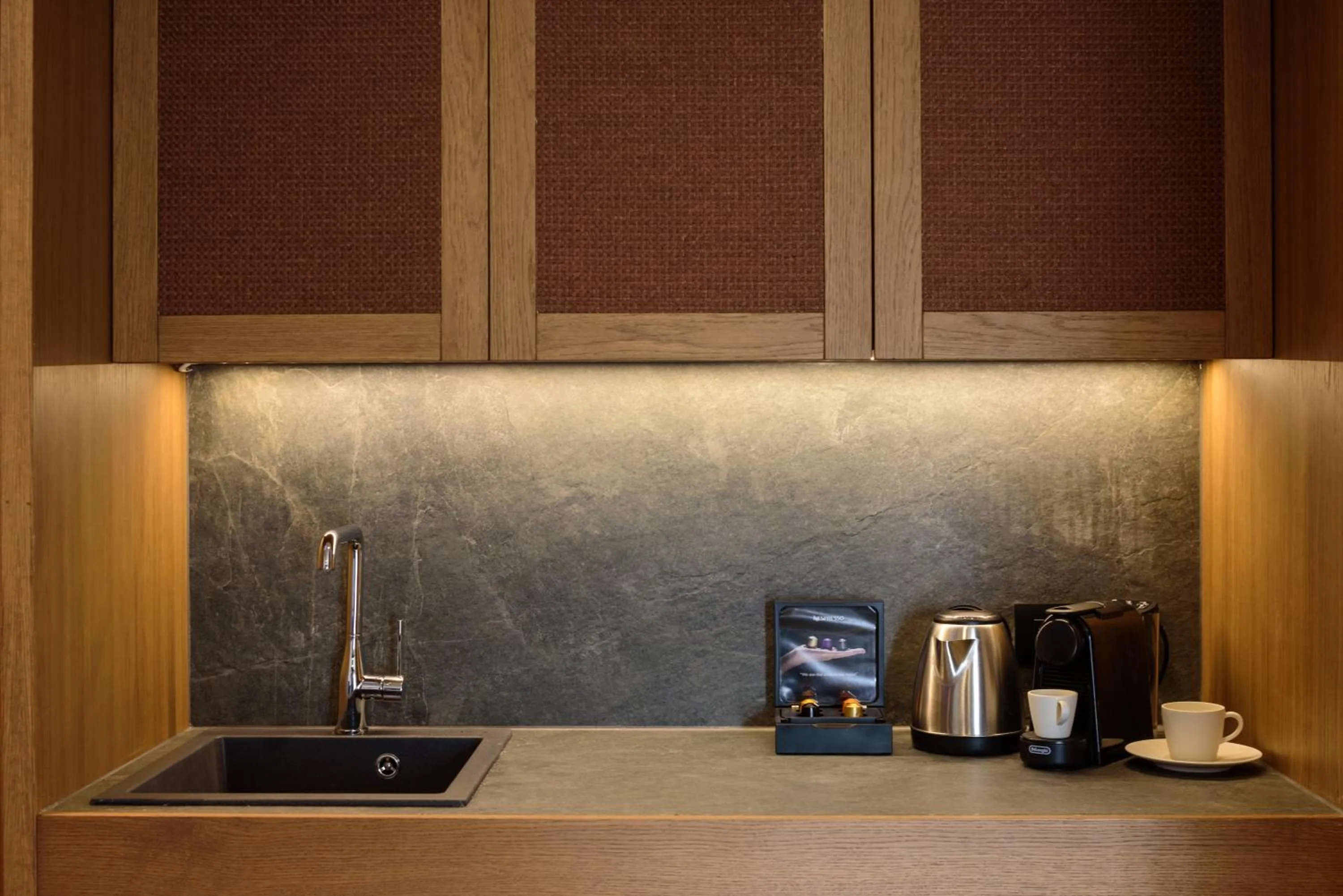 Alleys All-Suite Hotel & Spa