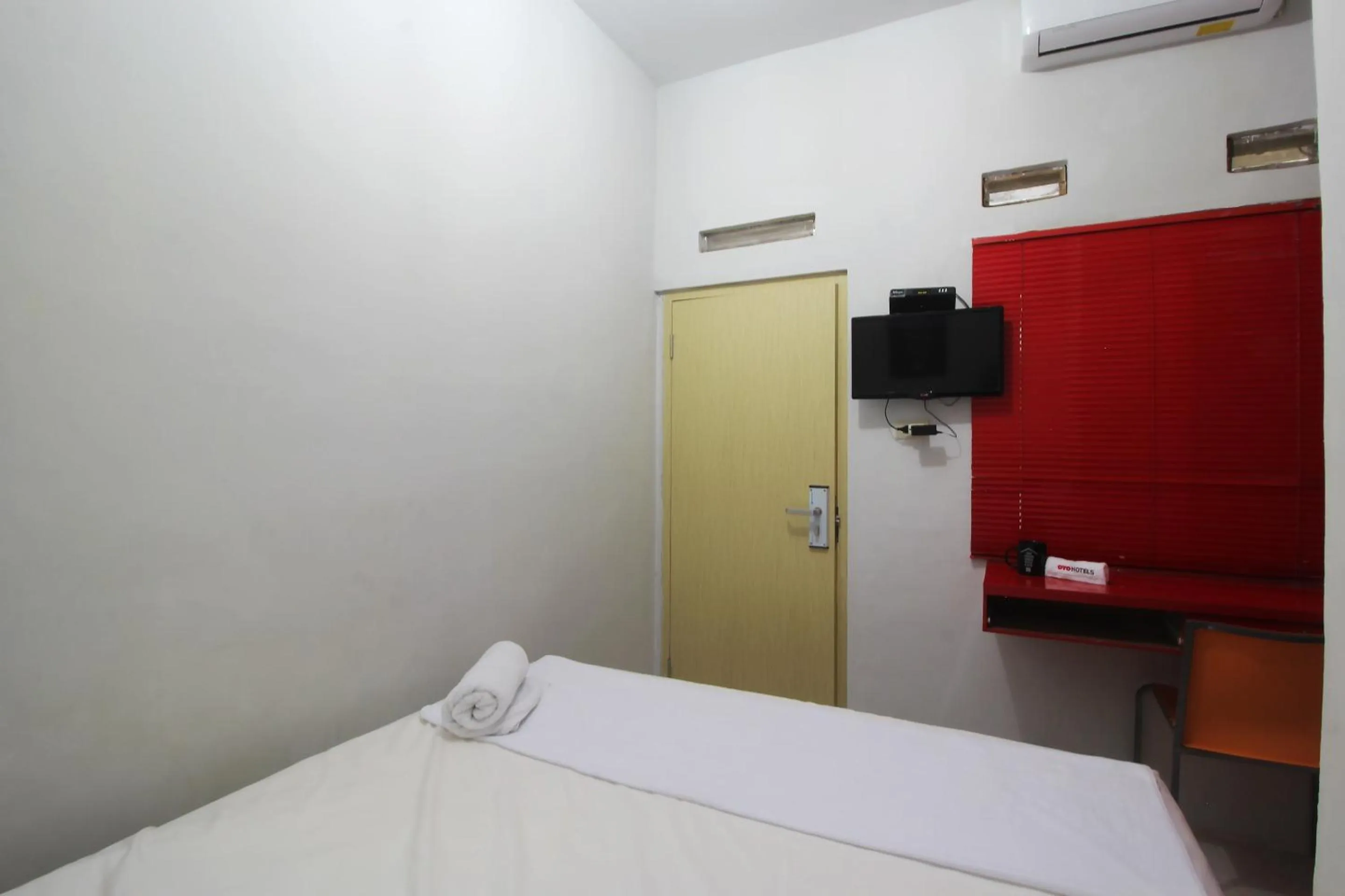 Bedroom, Bed in OYO Life 2273 Pratama Homestay