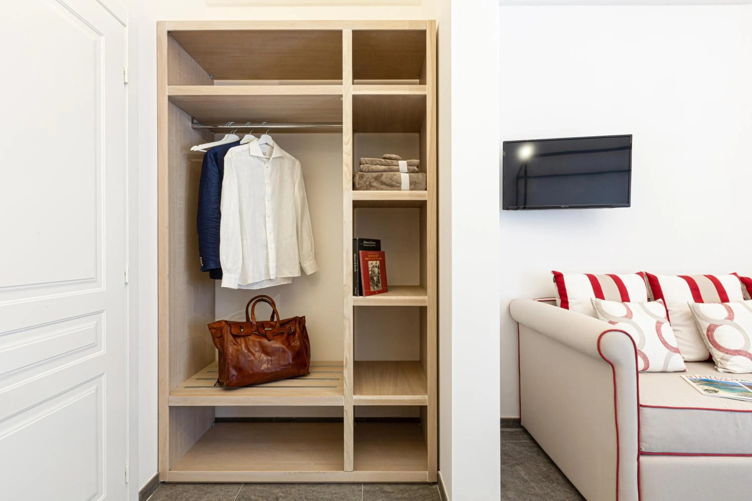 TV and multimedia in la dimora di Cornelia