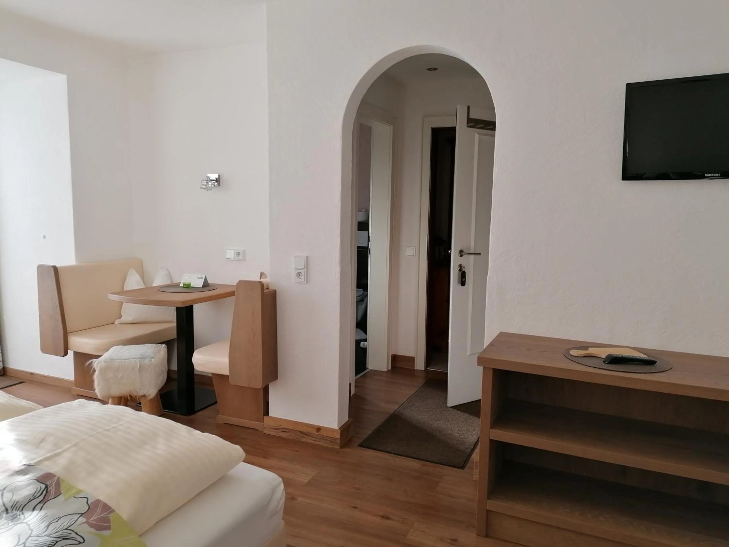 Photo of the whole room in Pension Claudia Zell am See