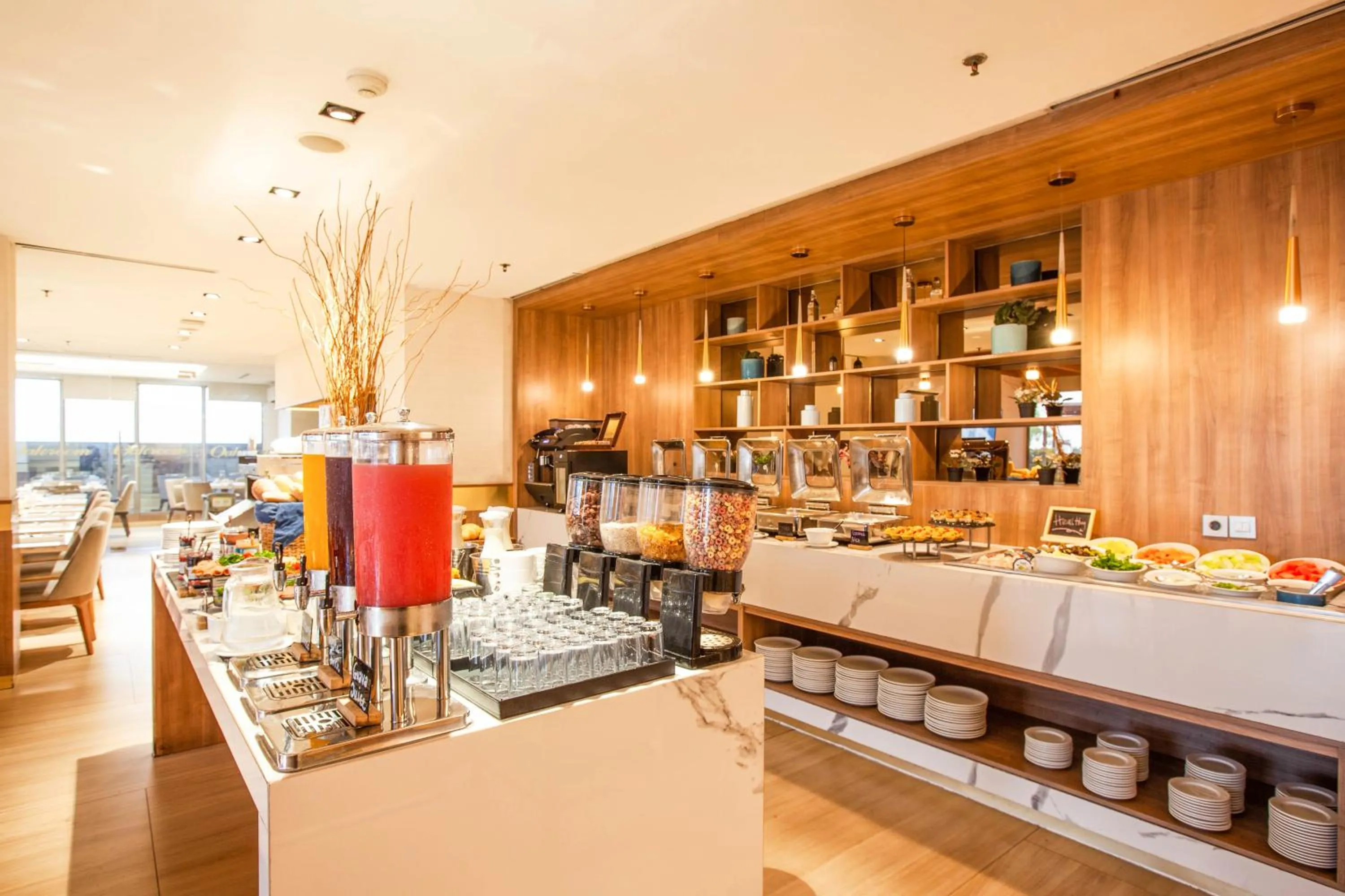 Restaurant/places to eat in Oakwood Apartments PIK Jakarta