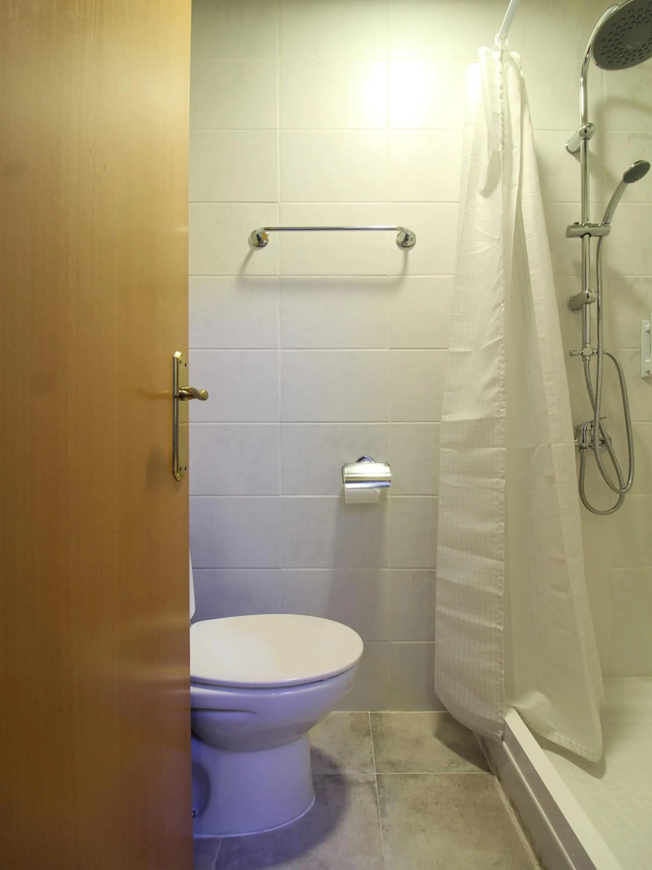 Bathroom in CH Murallas II