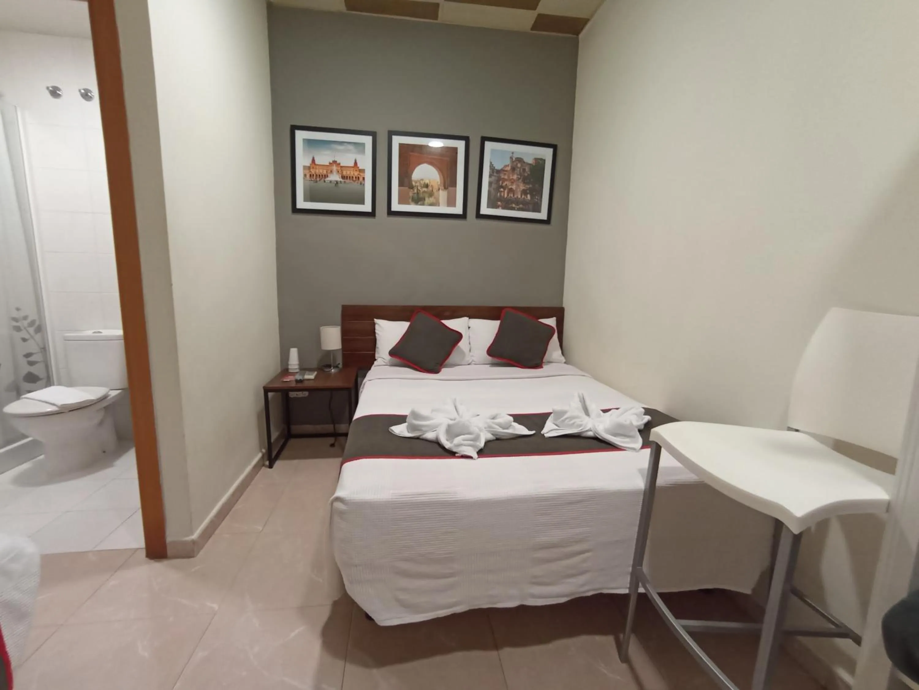 Bedroom, Bed in CH Murallas II