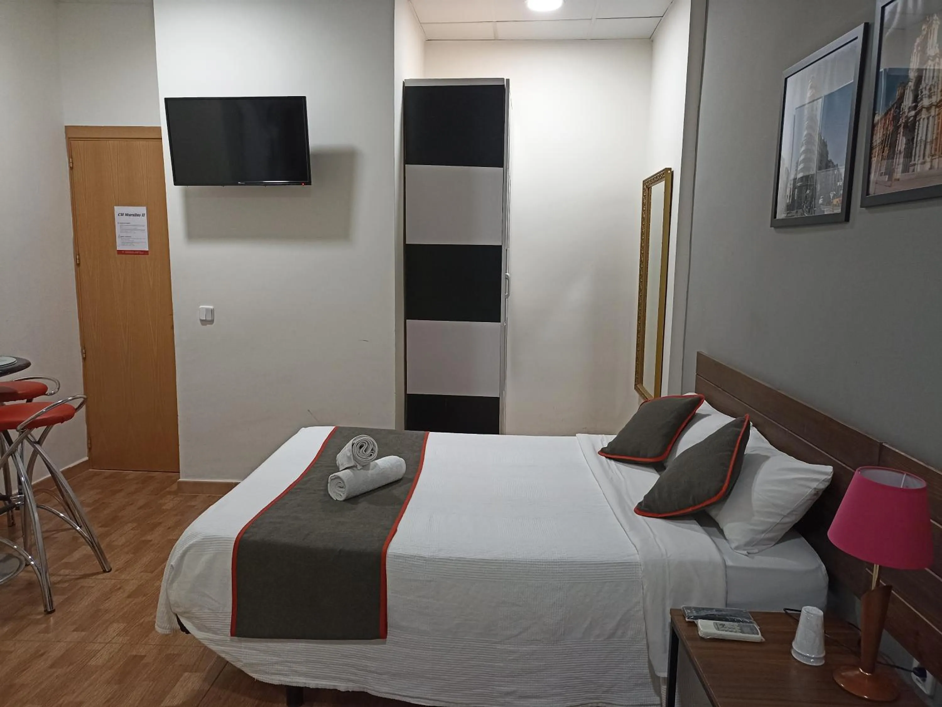 Toilet, Bed in CH Murallas II