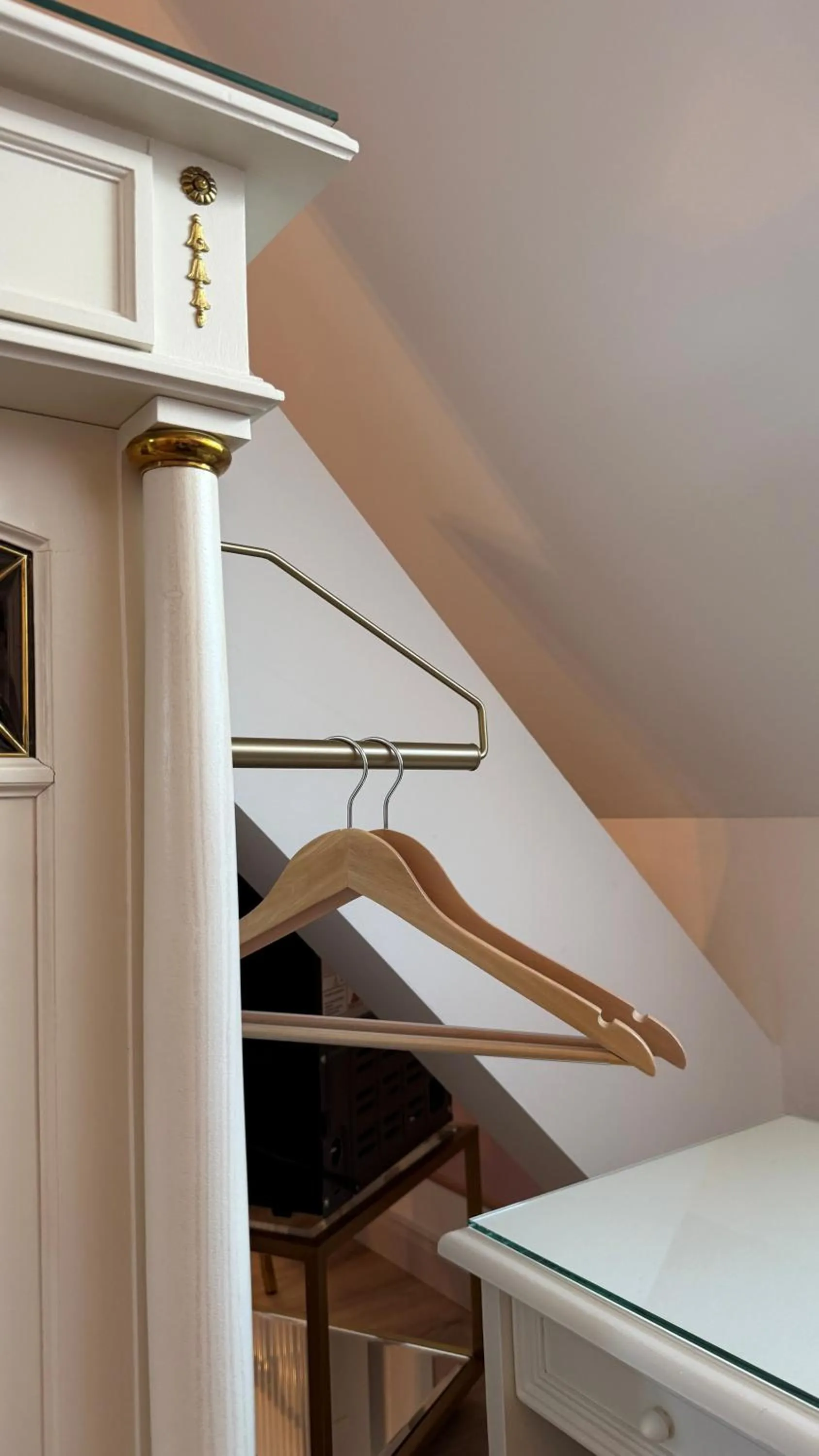 Photo of the whole room in Hôtel du Train