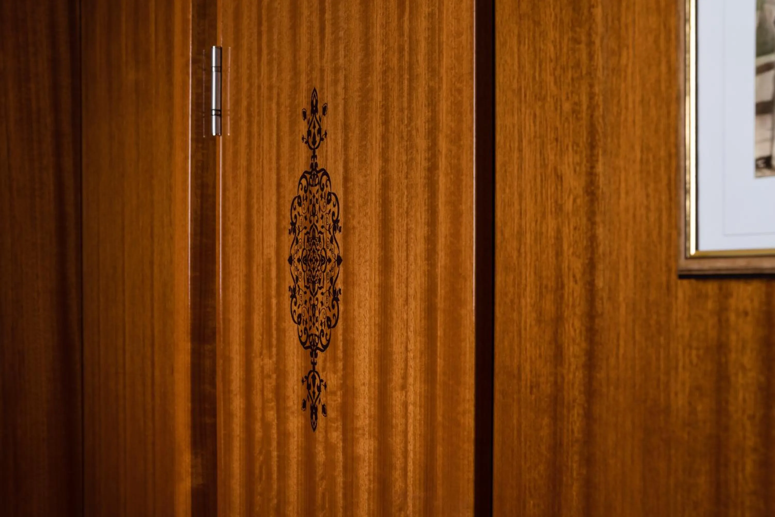 Decorative detail in Hôtel du Train