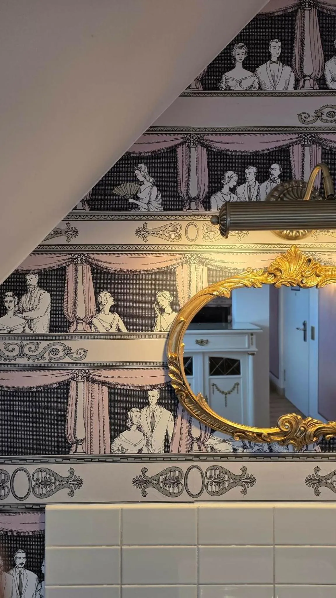 Photo of the whole room in Hôtel du Train