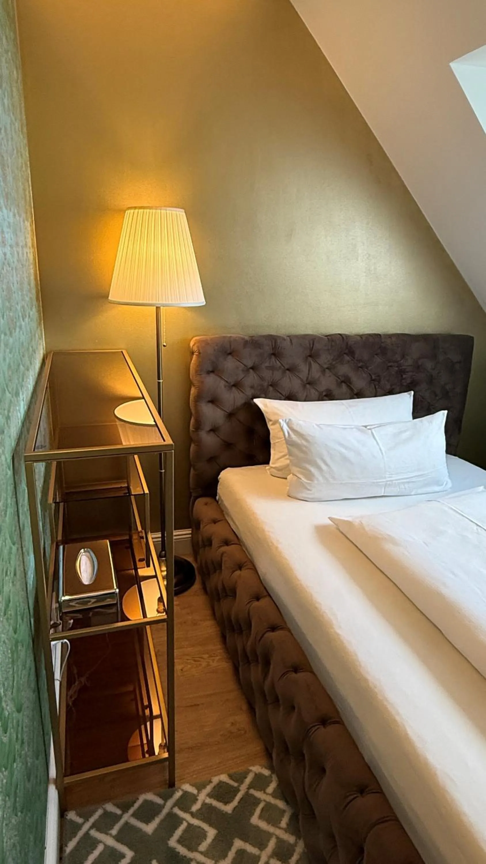 Bed in Hôtel du Train