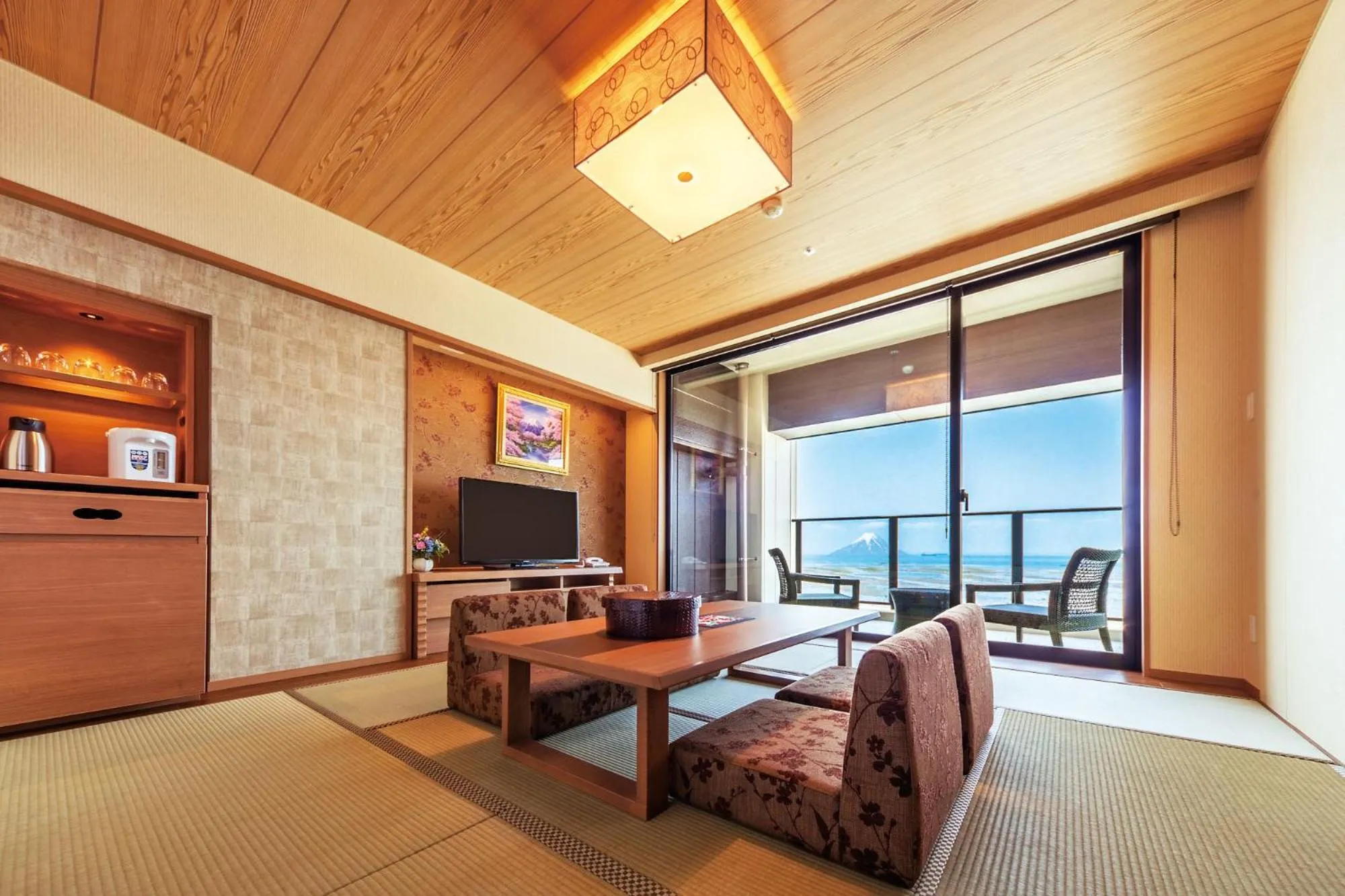 Photo of the whole room in Ryugujo Spa Hotel Mikazuki Fujimitei