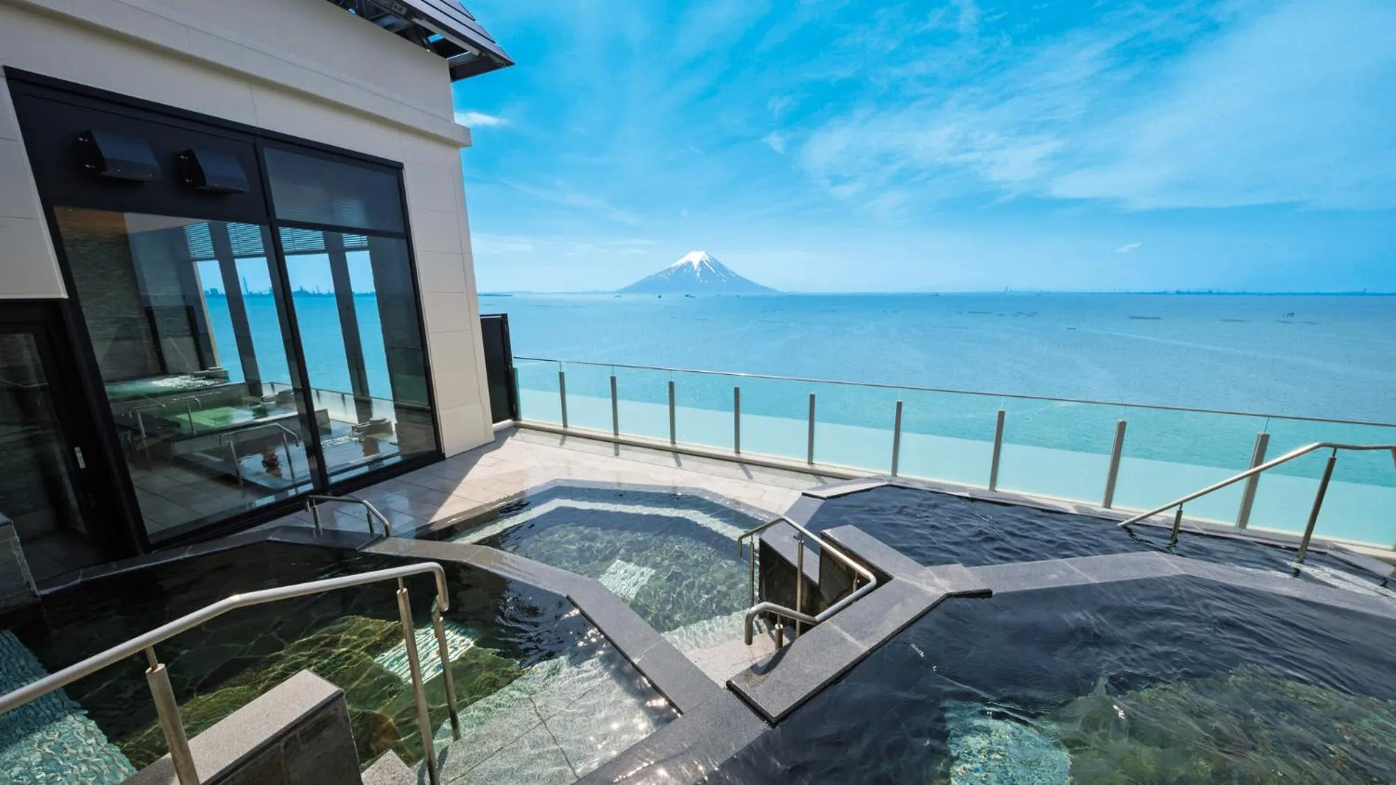Hot Spring Bath in Ryugujo Spa Hotel Mikazuki Fujimitei