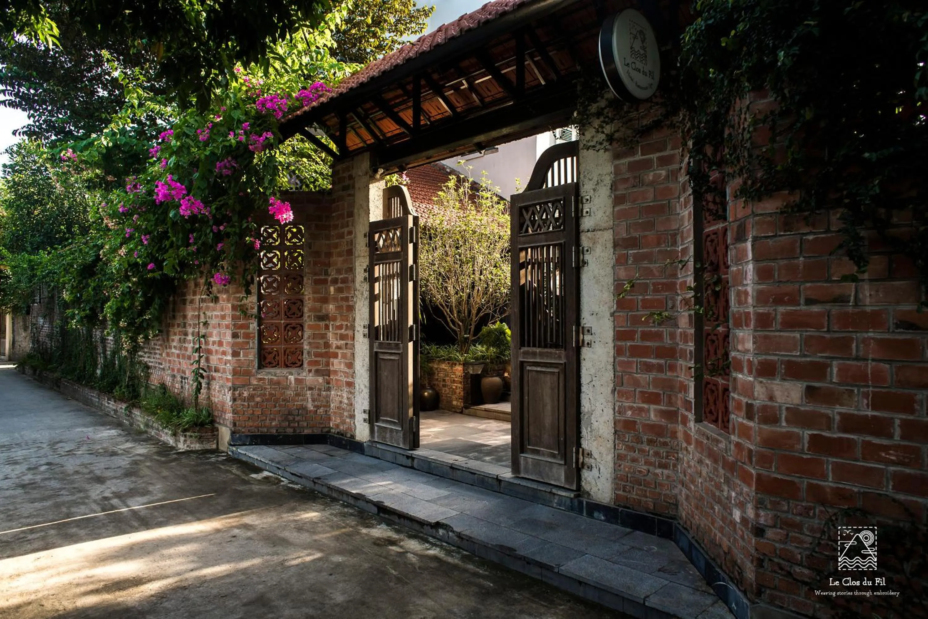 Property building in Le Clos Du Fil