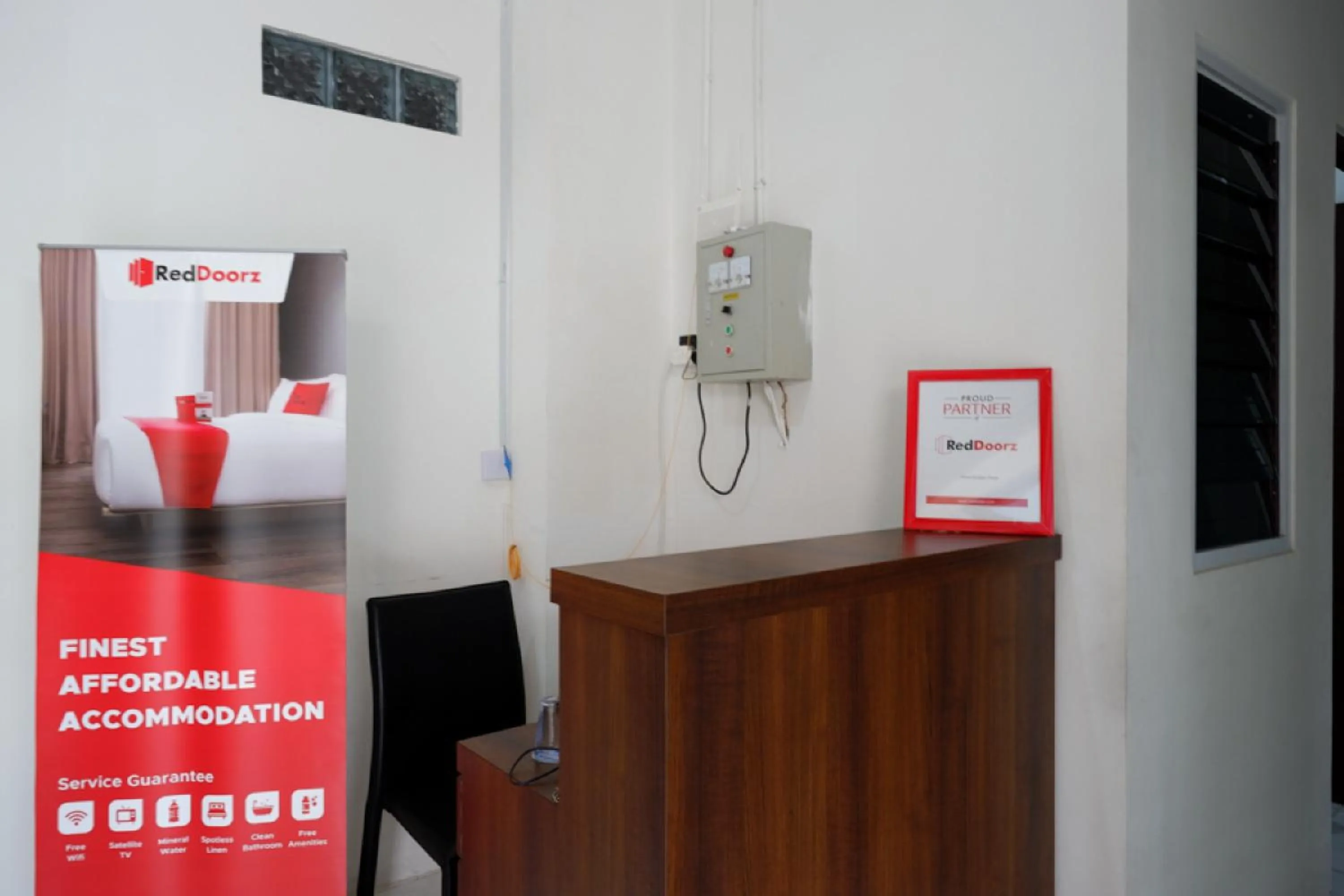Lobby or reception in RedDoorz Hostel near Kota Lama Semarang