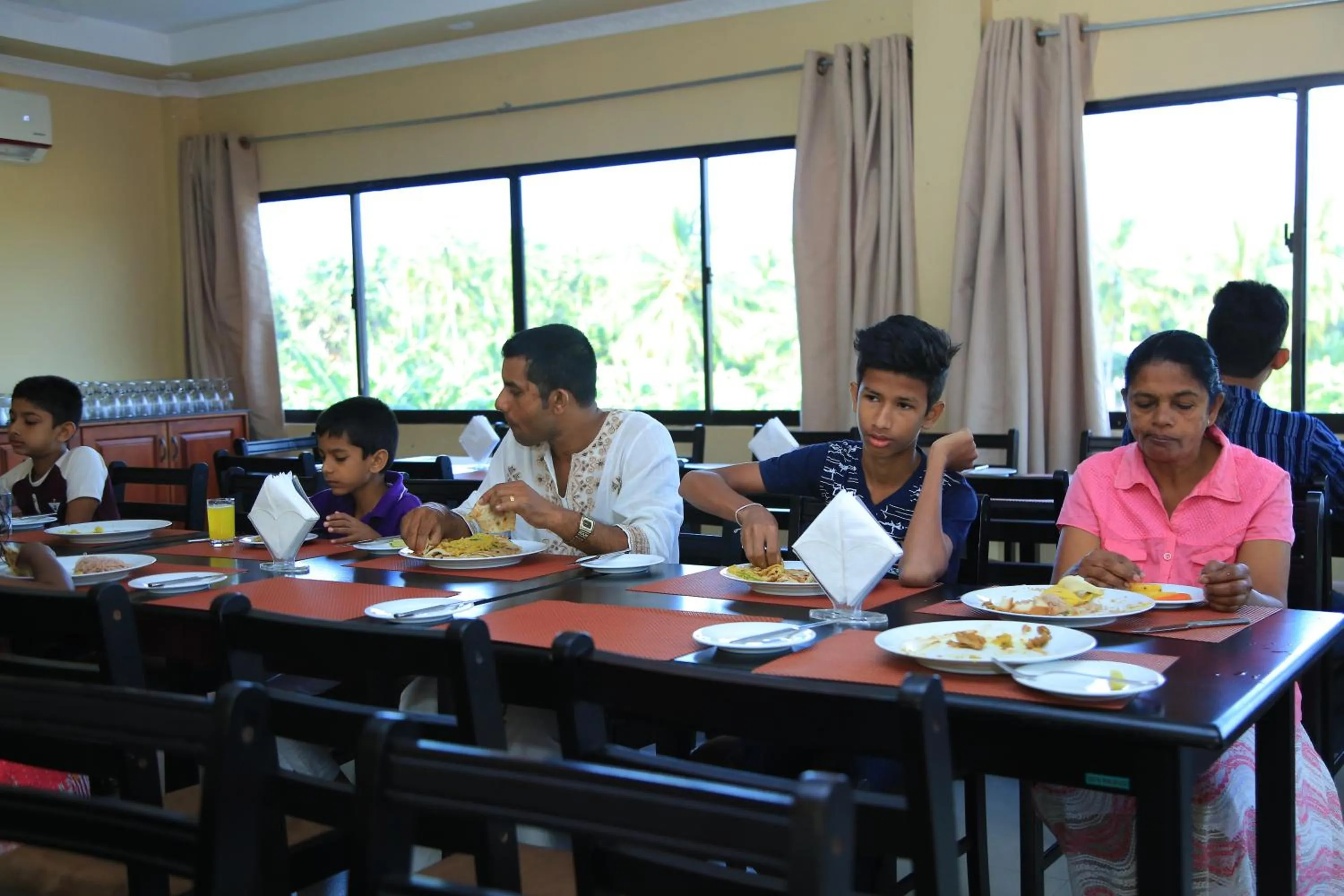 Restaurant/places to eat in PJ Hotels Jaffna