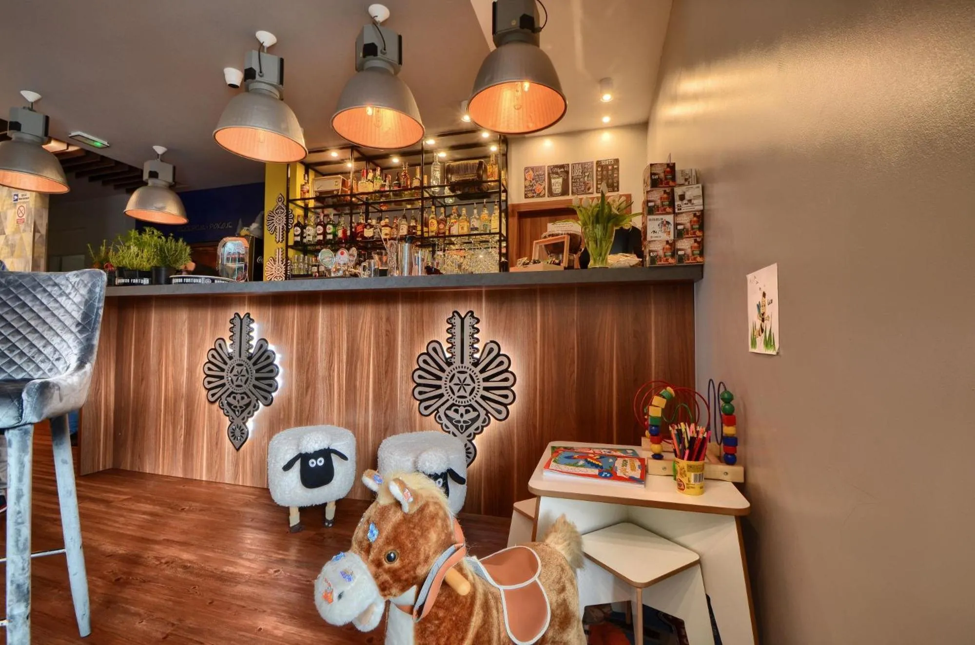 Other in Gucio - pokoje z restauracją Szczyrk