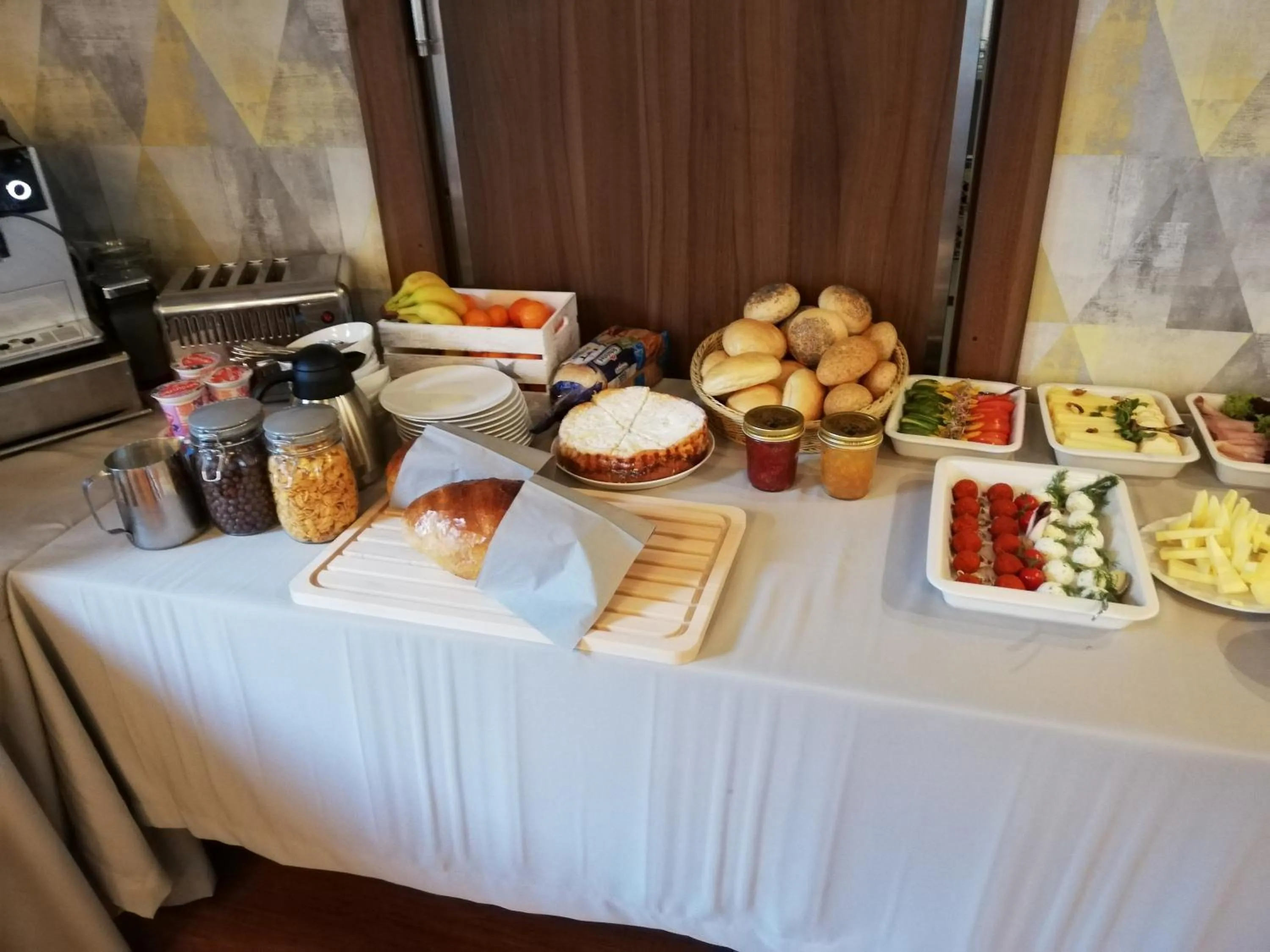 Breakfast in Gucio - pokoje z restauracją Szczyrk