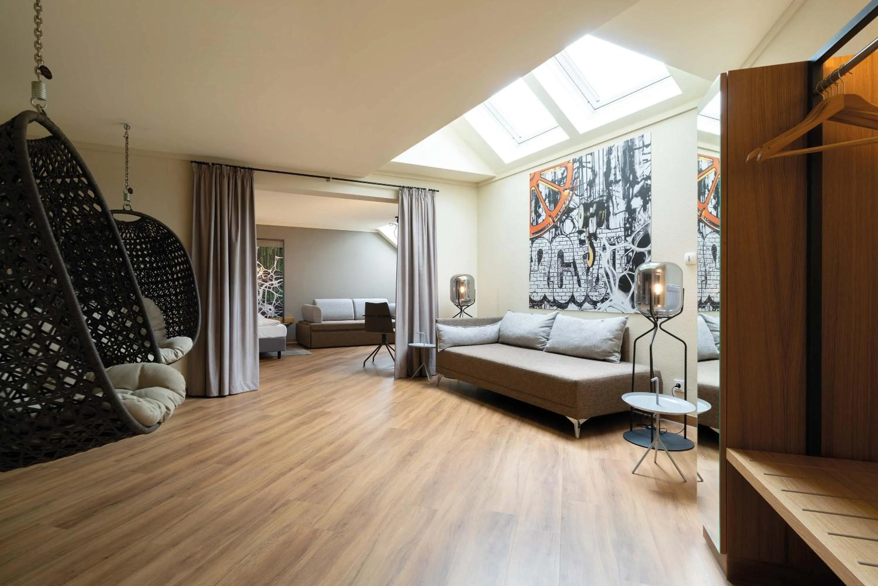 Living room, Bed in Seminaris Hotel Bad Boll