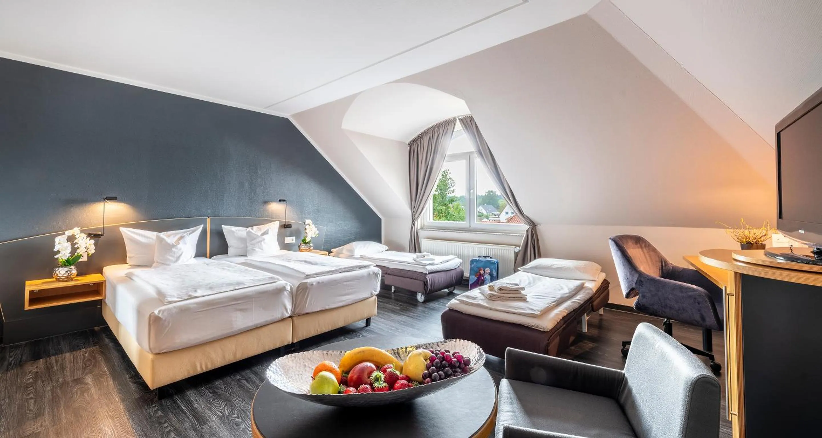 Photo of the whole room, Bed in PLAZA INN Heidehof