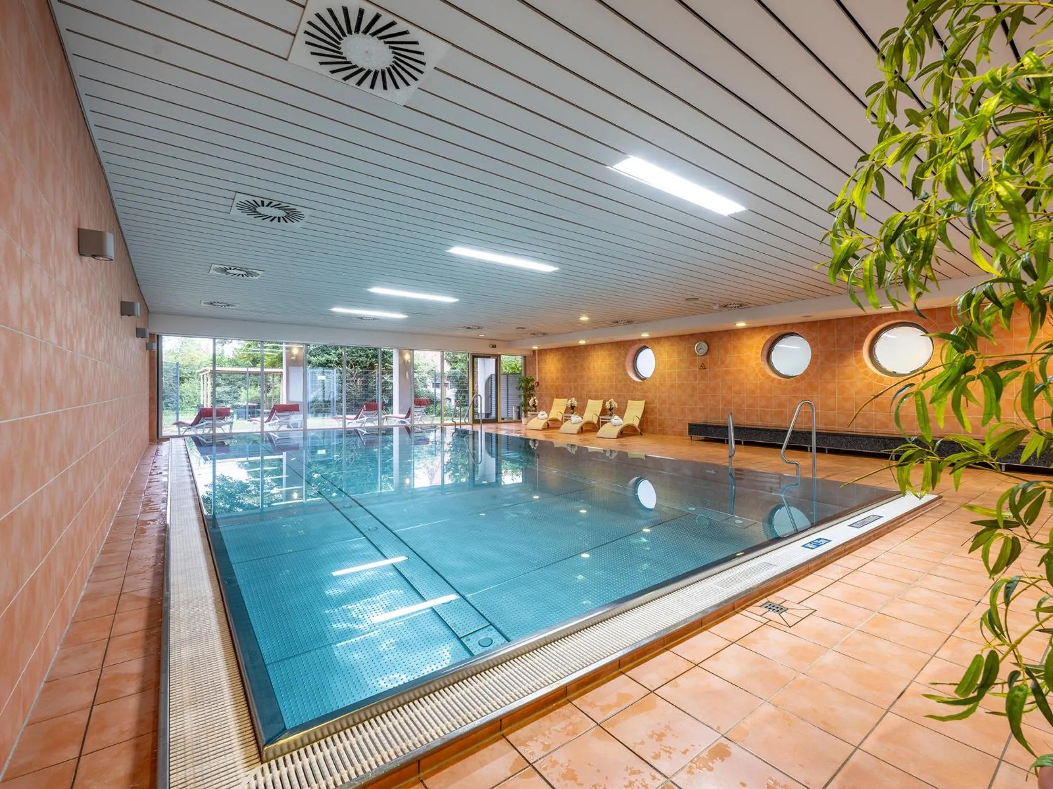 Swimming pool in Best Western Hotel Heidehof