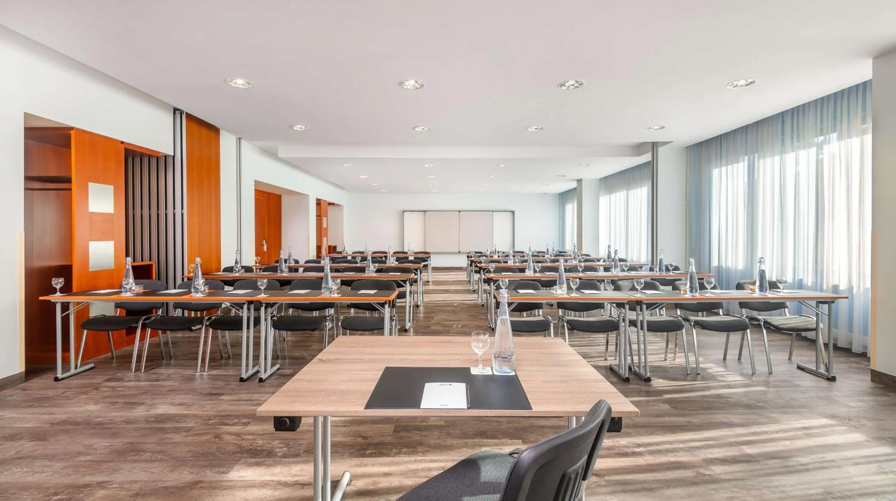 Meeting/conference room in Radisson Blu Fürst Leopold Hotel
