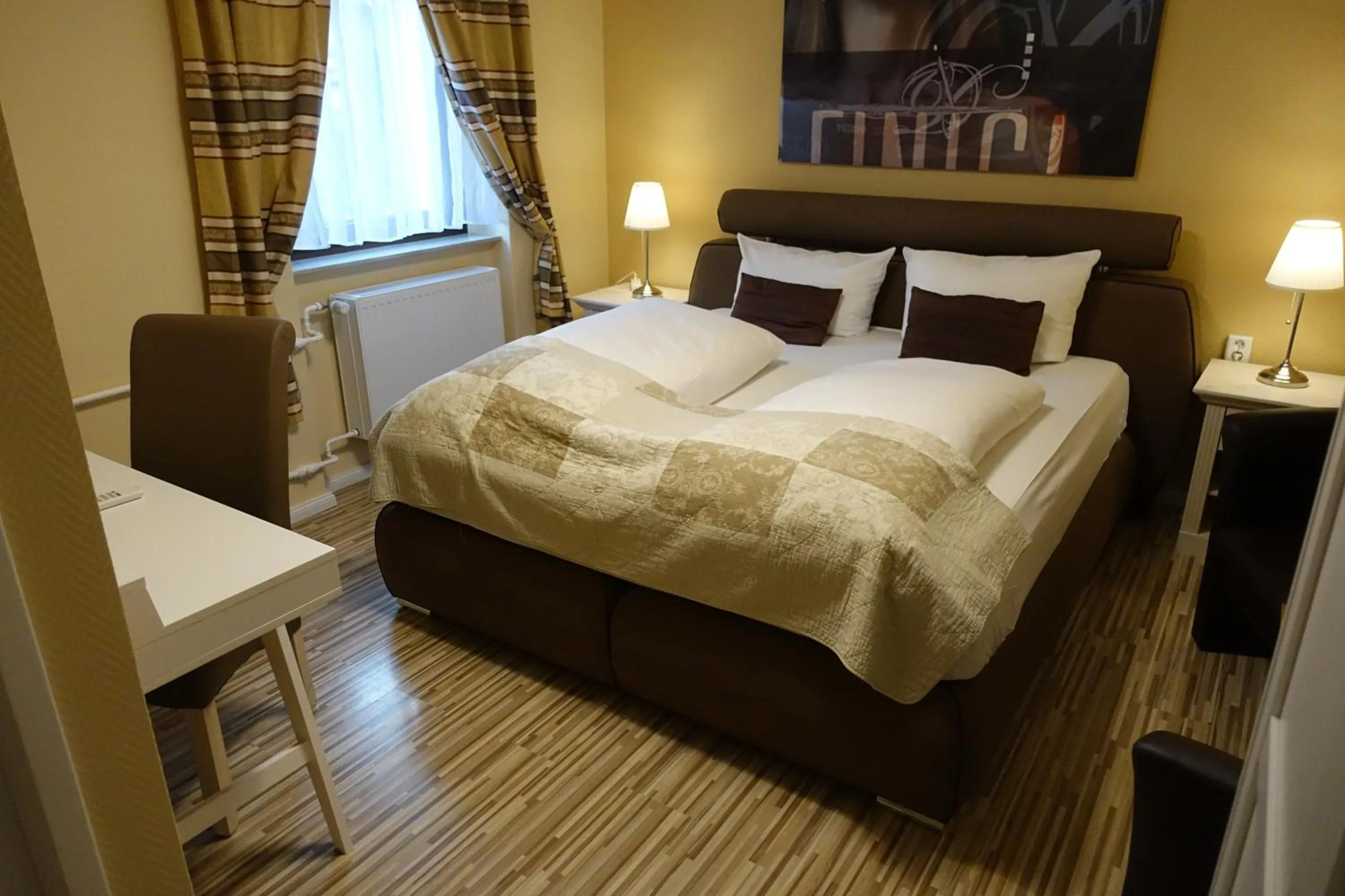 Photo of the whole room, Bed in Hotel Villa Konstanz