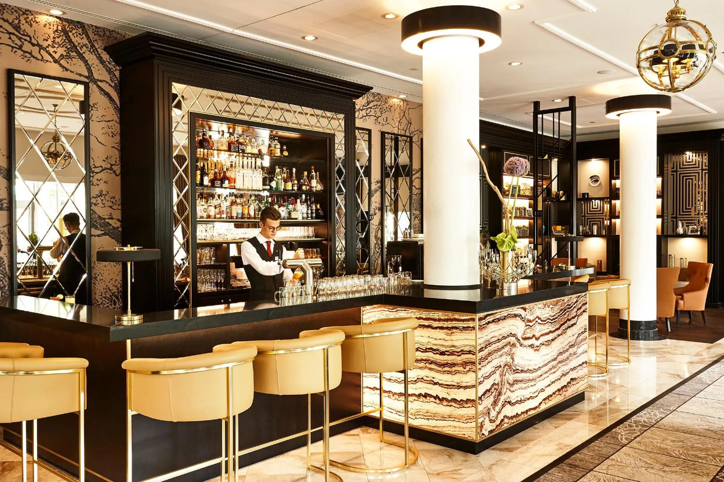 Lounge or bar in Steigenberger Hotel Bad Homburg