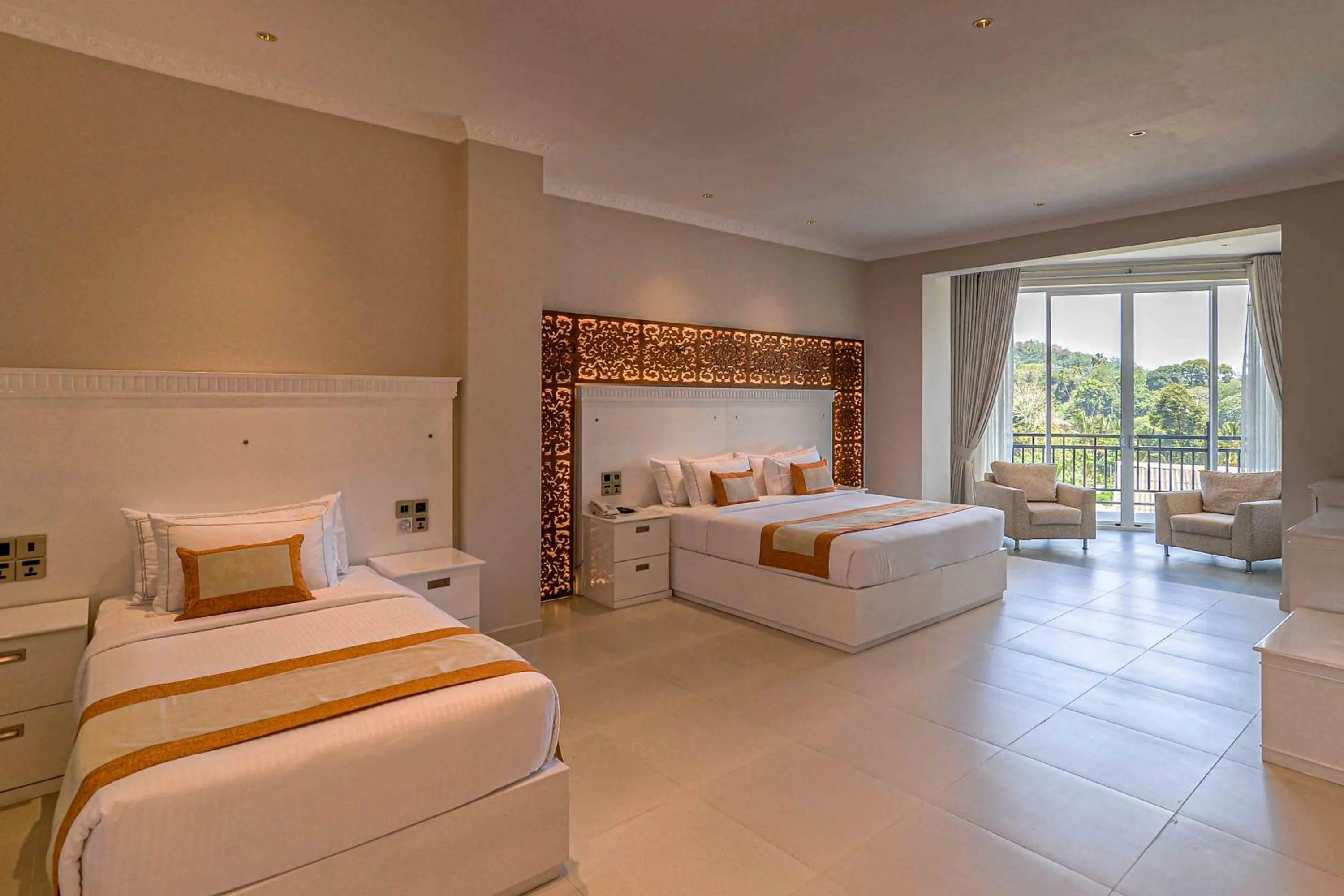 Photo of the whole room, Bed in Kandy Hills