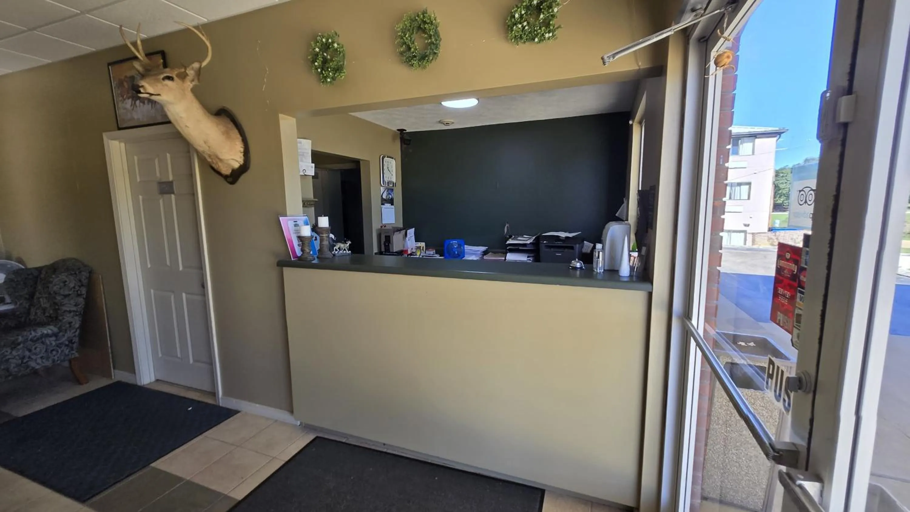 Lobby or reception in Deerfield Inn by OYO McComb I-55