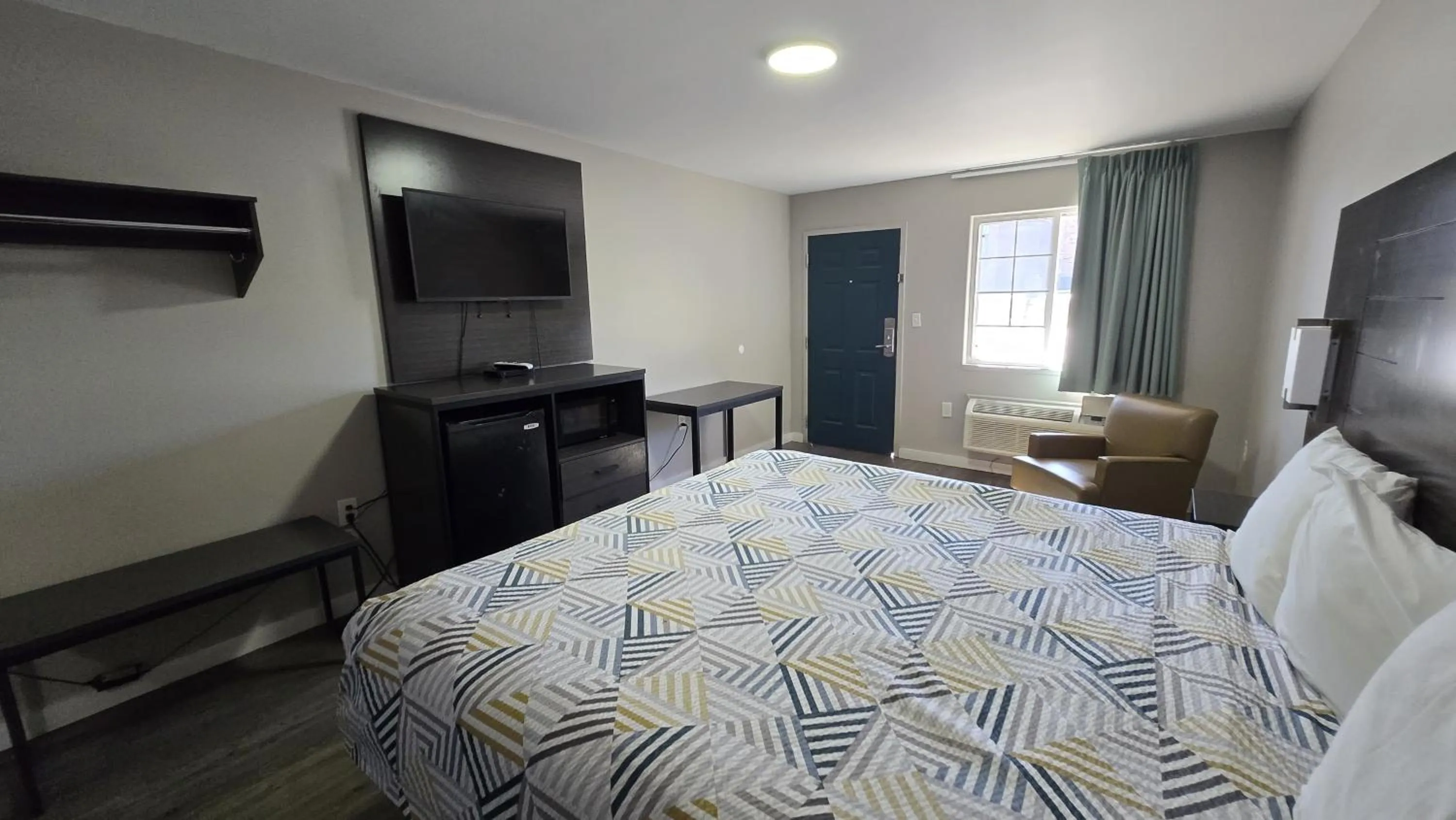 Bedroom, Bed in Deerfield Inn by OYO McComb I-55