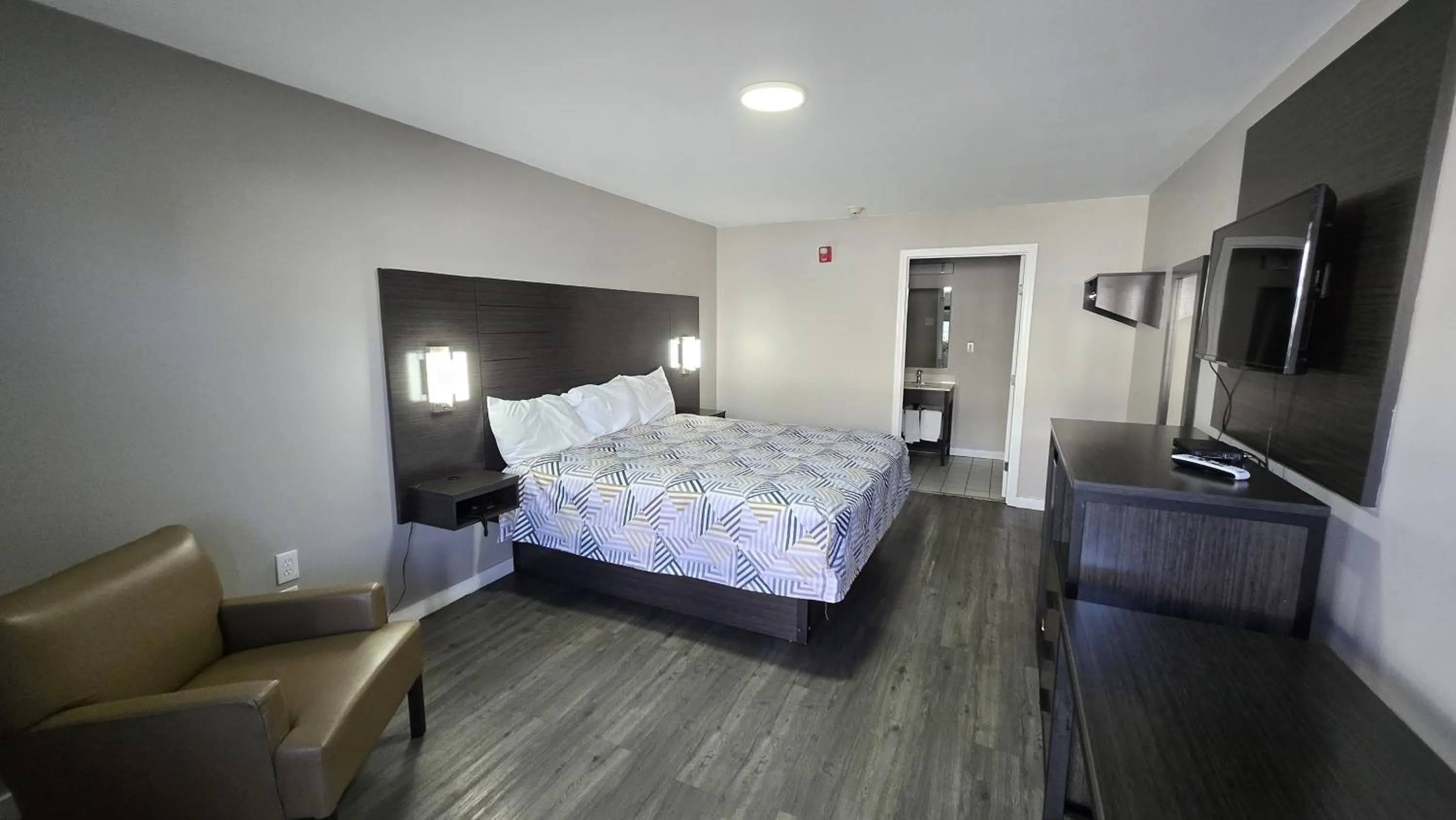 Bedroom, Bed in Deerfield Inn by OYO McComb I-55