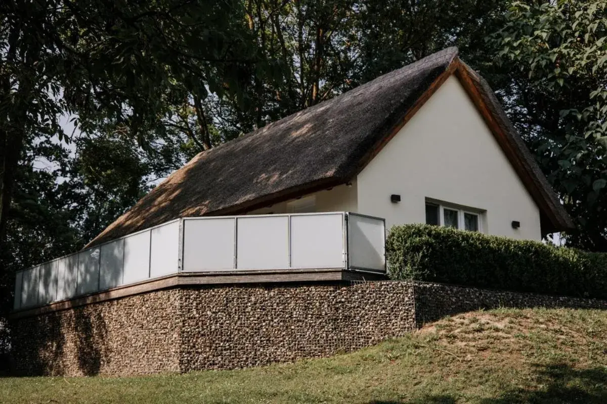 King Suite with Balcony in Gut Gremmelin King Suite with Balcony in Gut Gremmelin