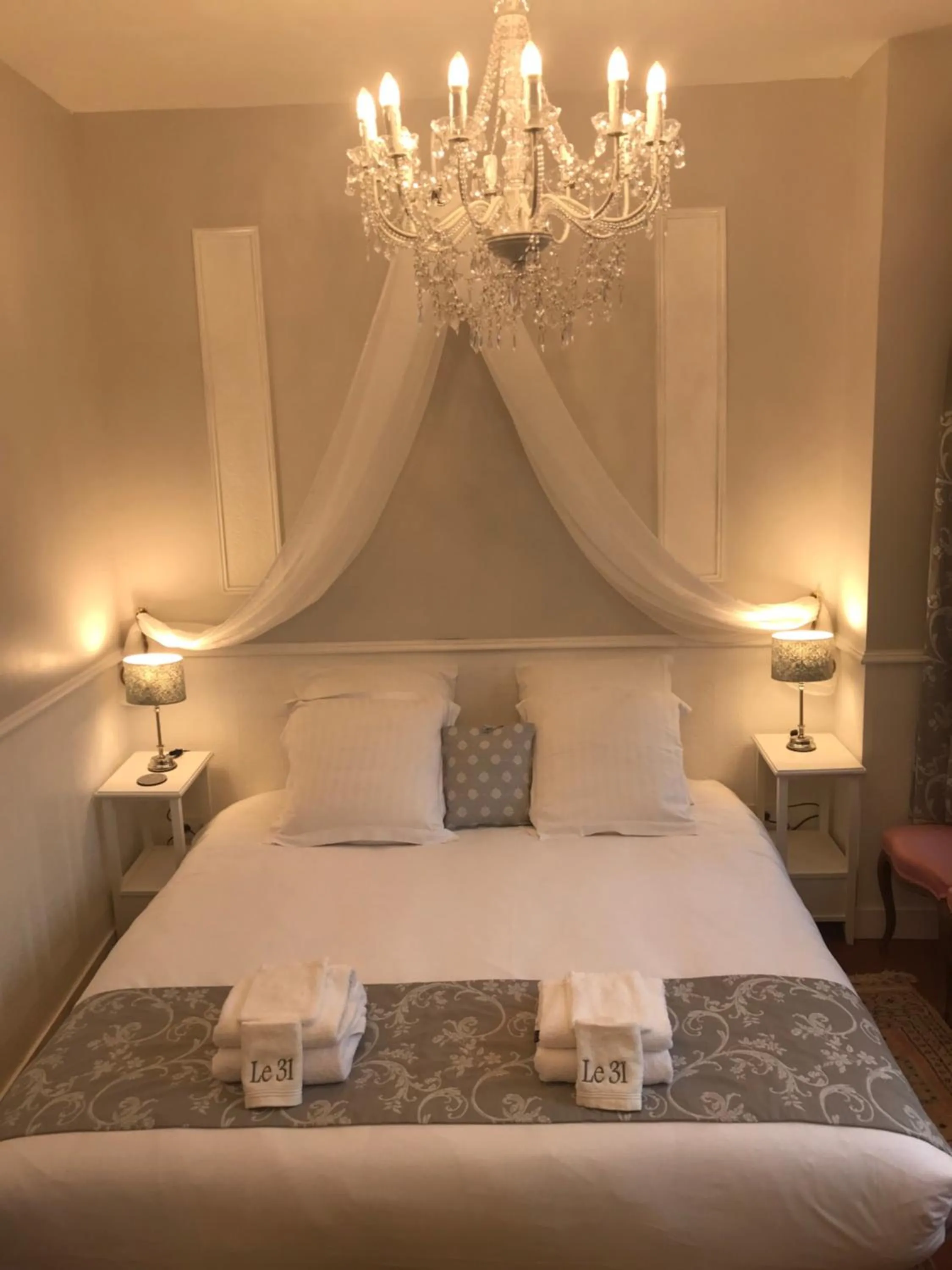 Bedroom in Le 31 B&B Amboise Centre