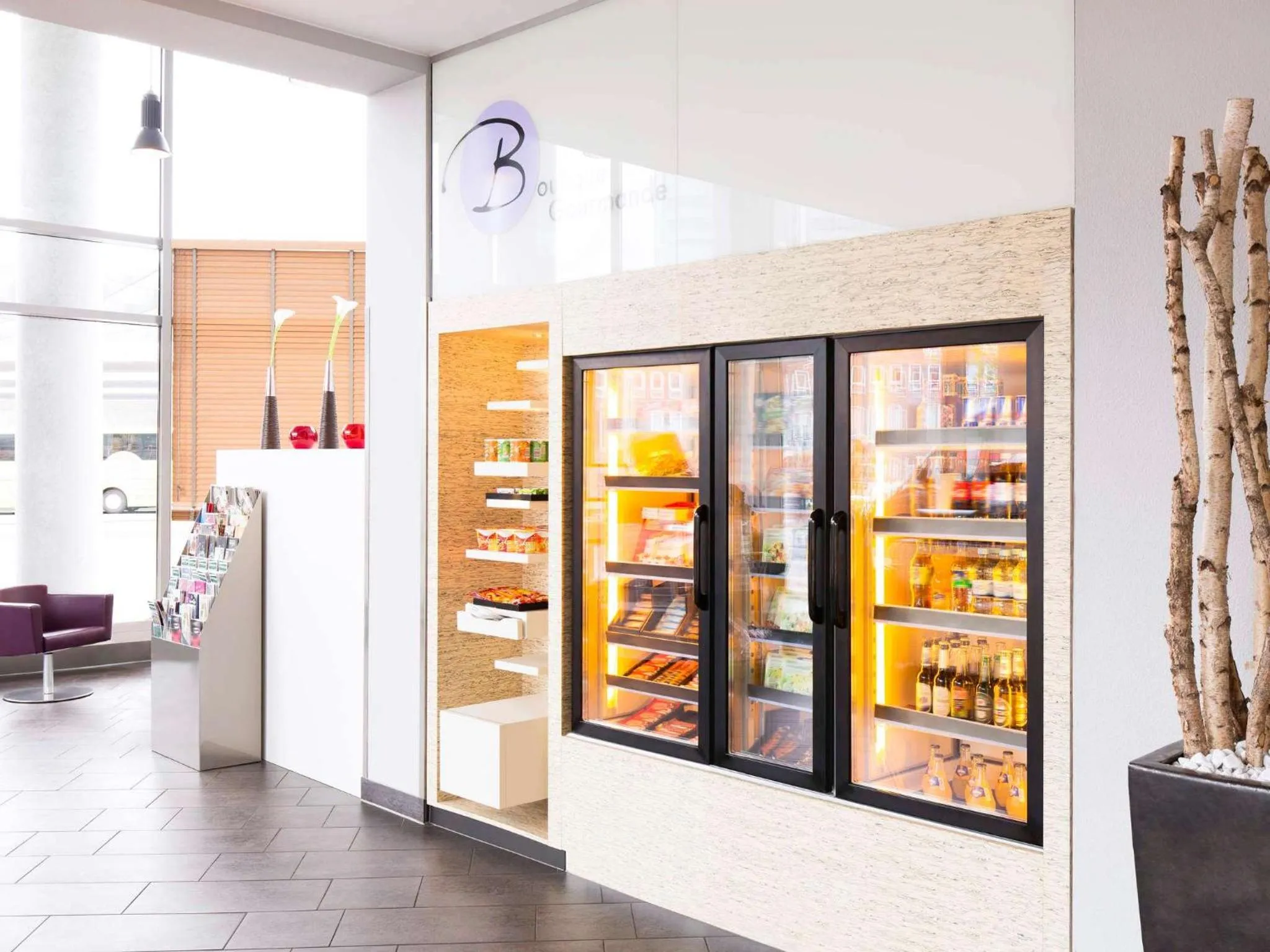 Lobby or reception in Novotel Suites Hannover