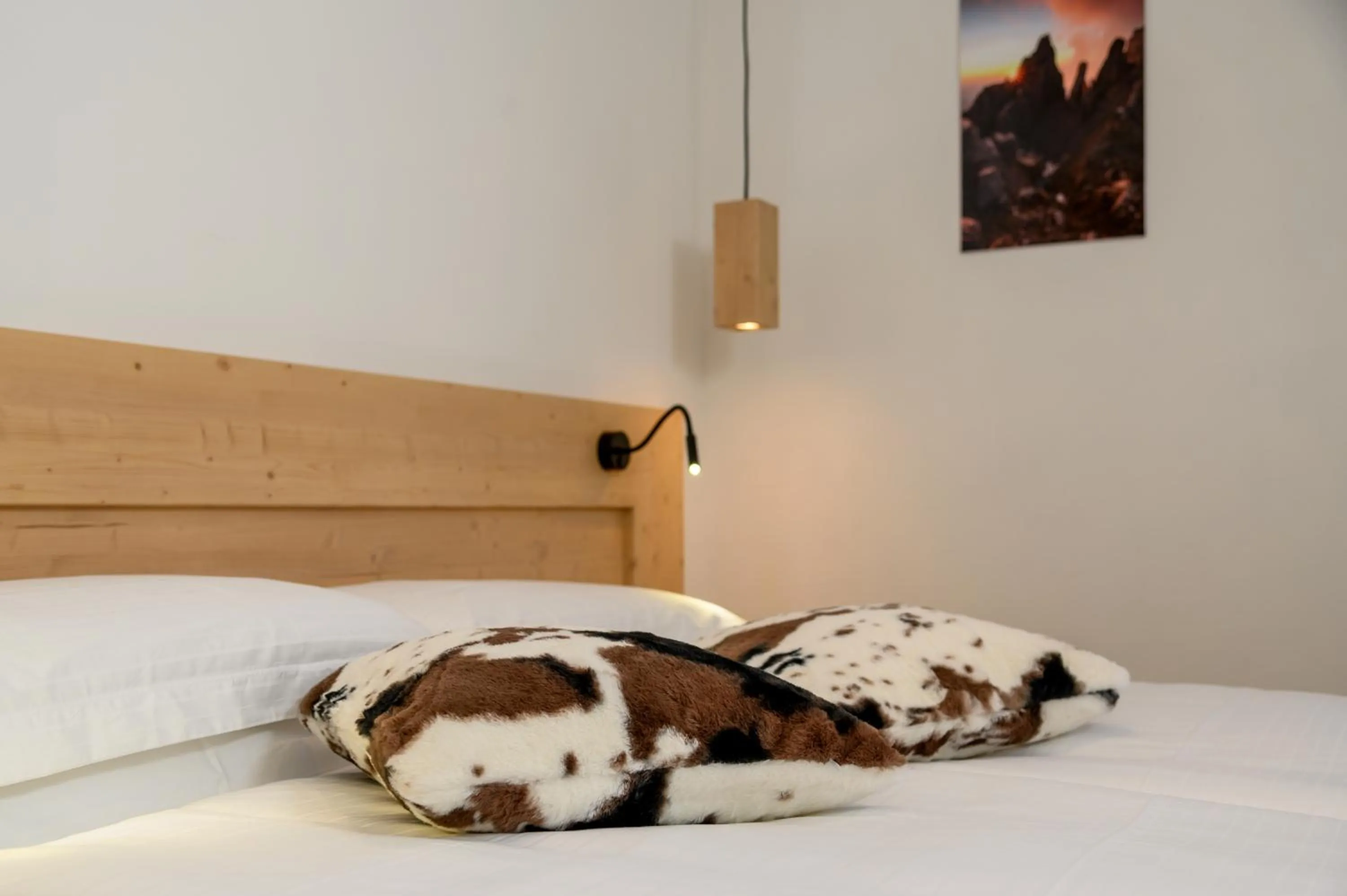 Decorative detail, Bed in B&BeautyFol Dolomites B&B adults only