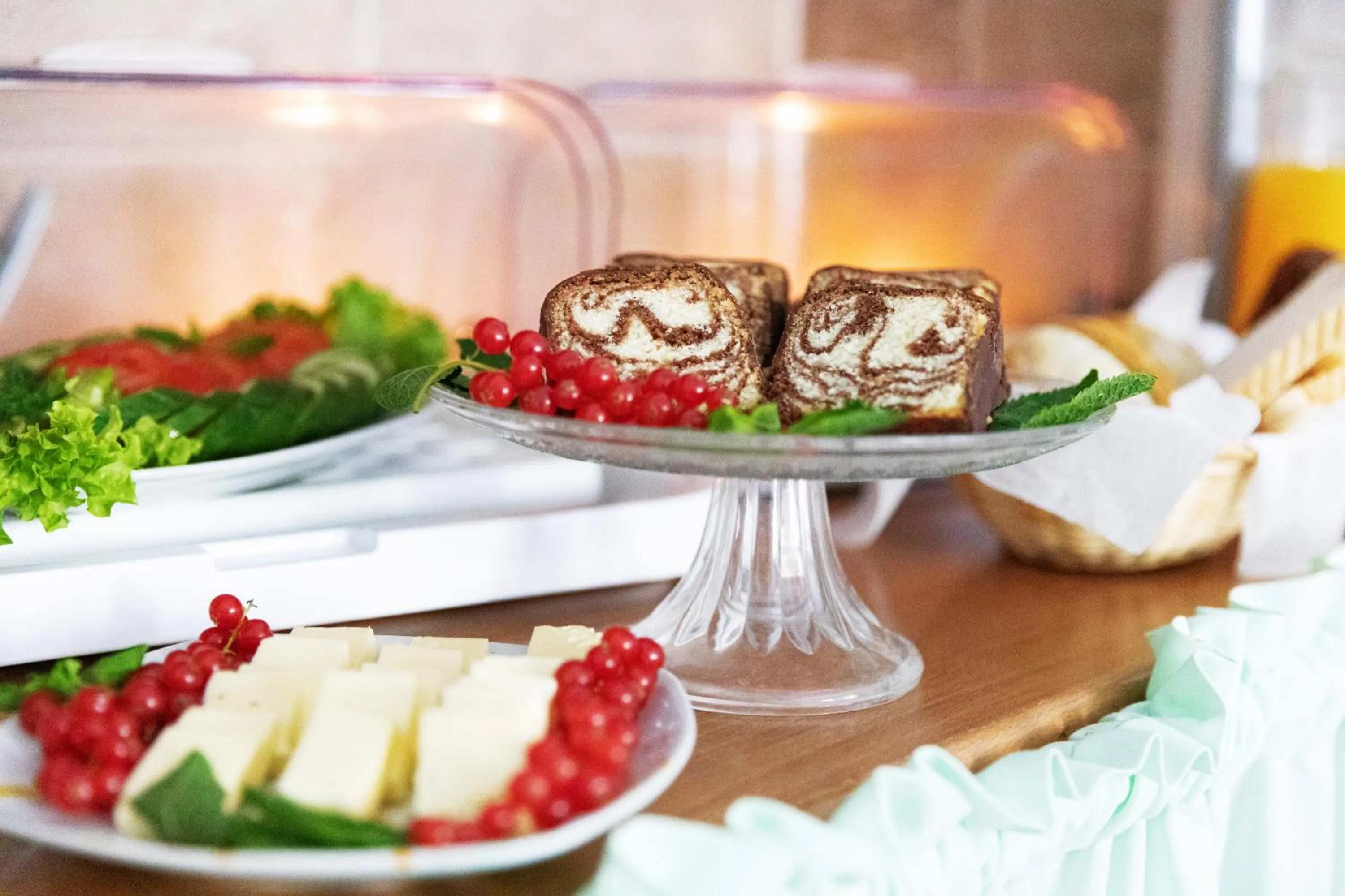 Food and drinks, Food in Hotel Eden am Zoo