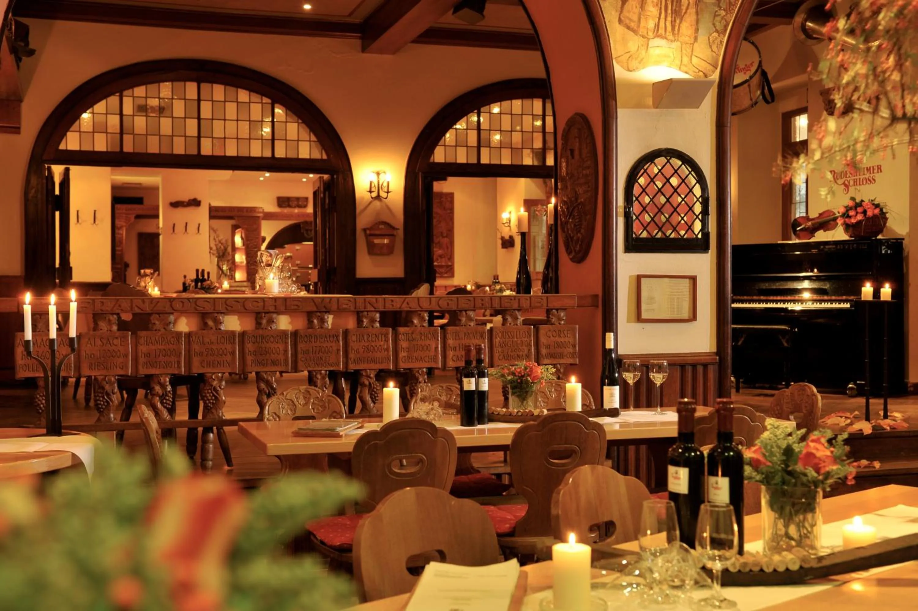 Restaurant/places to eat in Breuer's Rüdesheimer Schloss