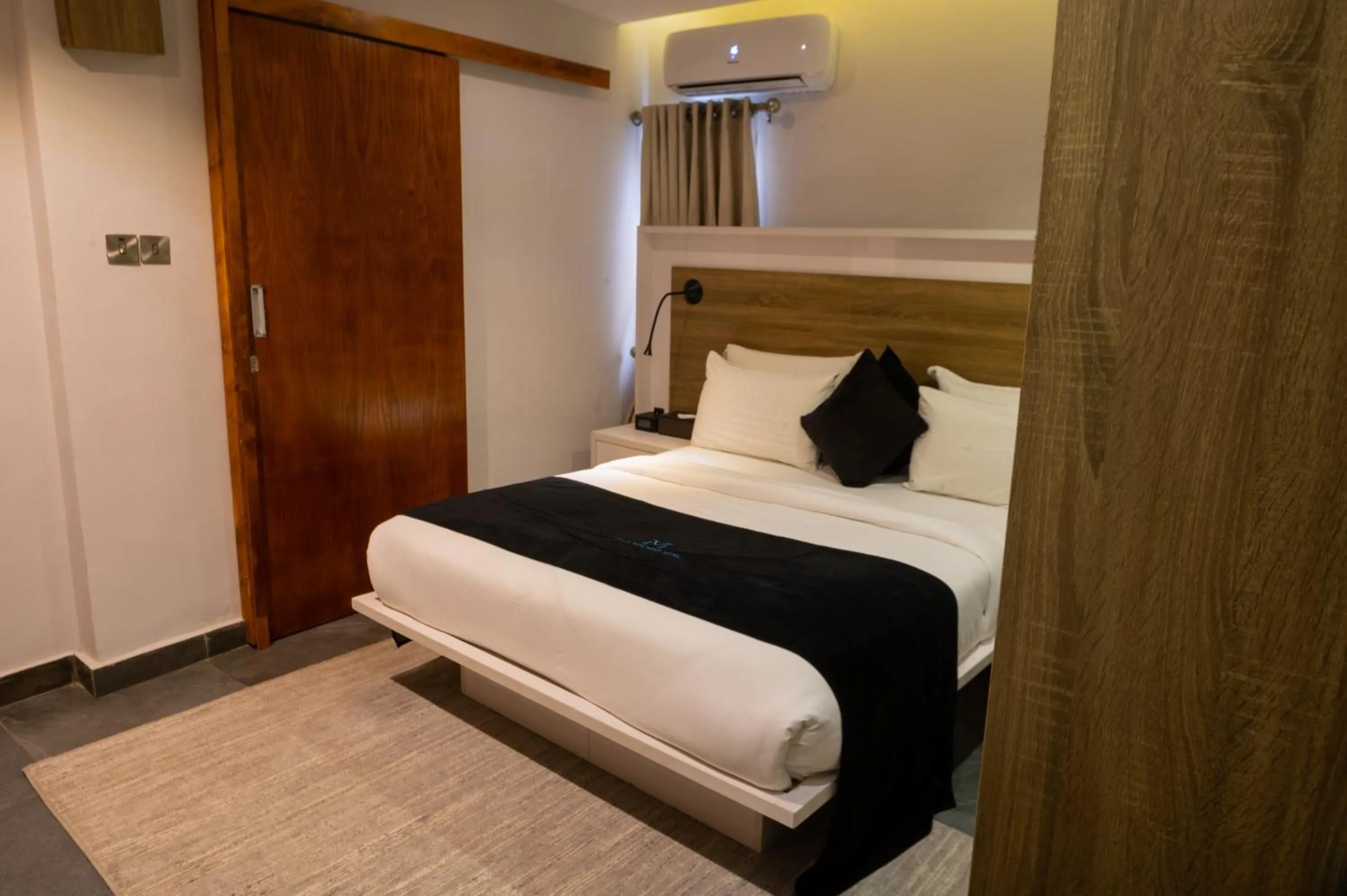 Bedroom, Bed in Villa Monument Hotel