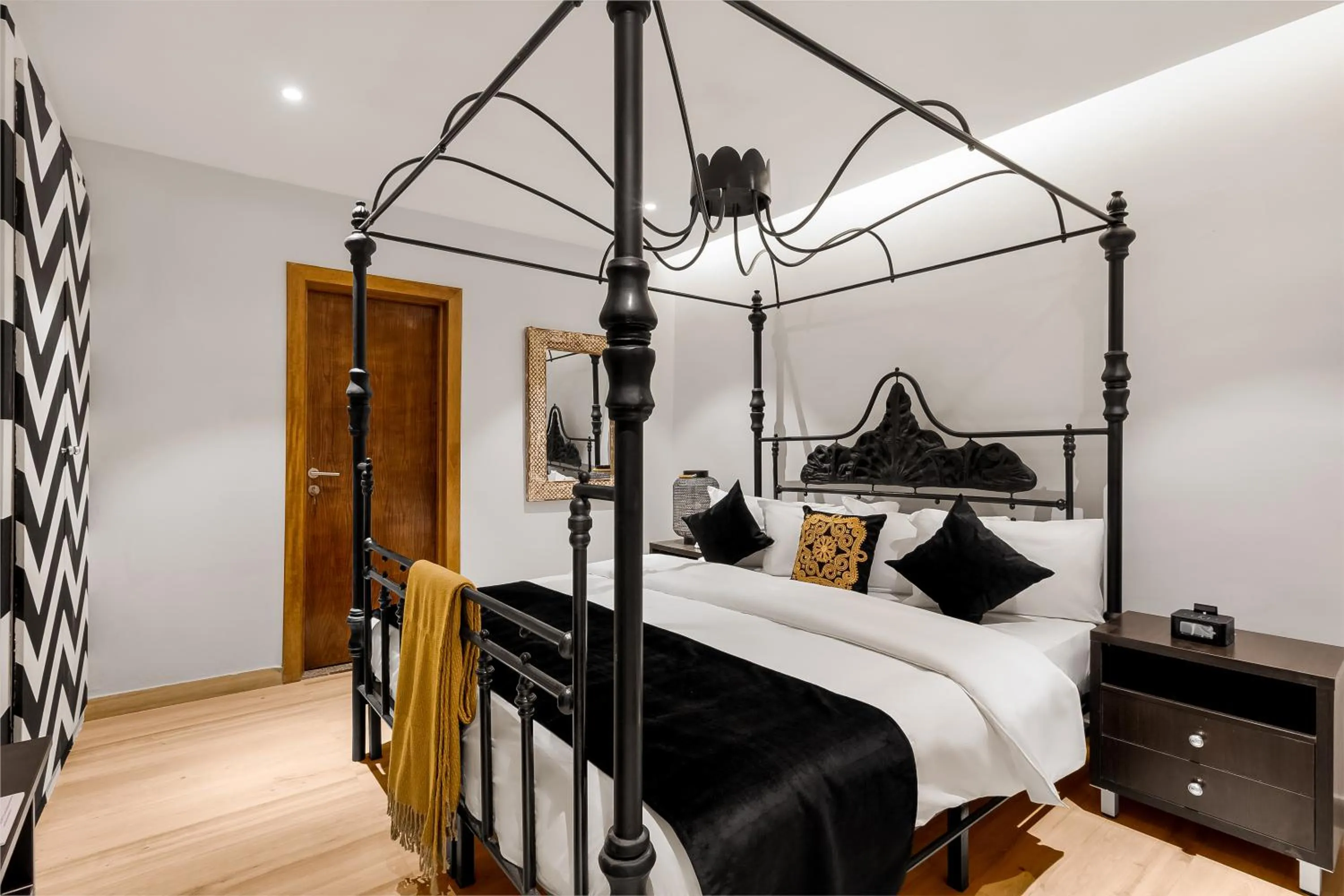 Bedroom, Bed in Villa Monument Hotel