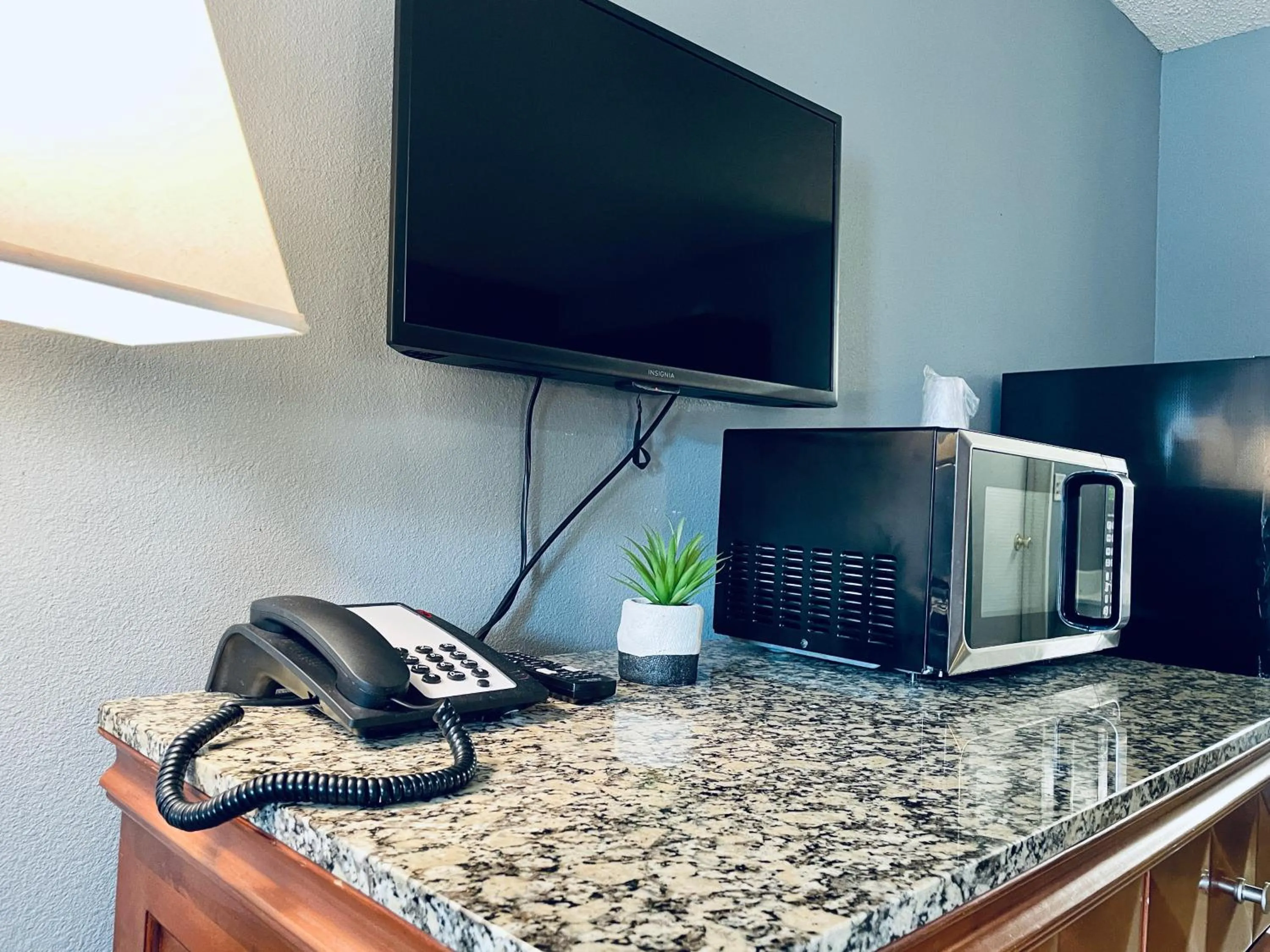 TV and multimedia in Extended Stay SA