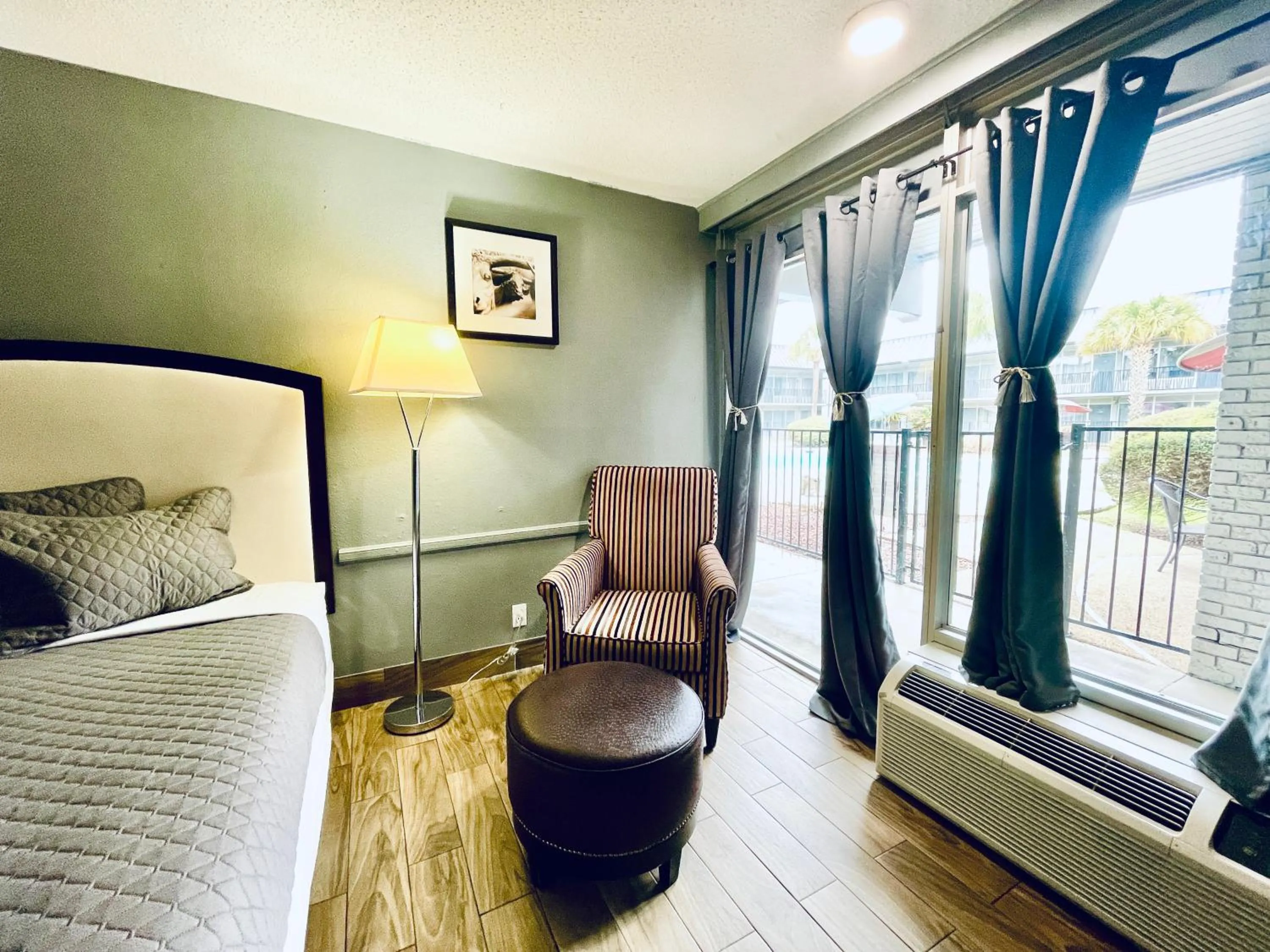 Bed in Extended Stay SA