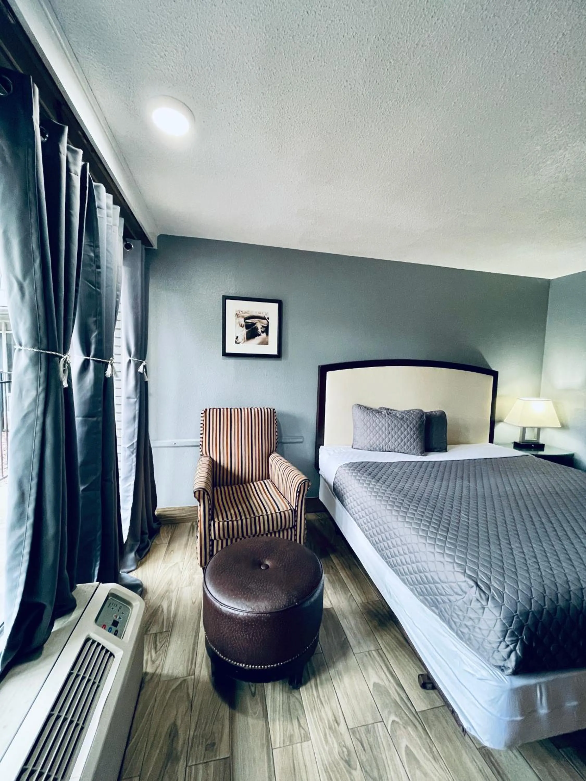 Bed in Extended Stay SA