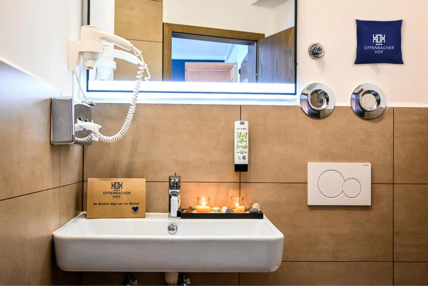 Shower in Hotel Offenbacher Hof